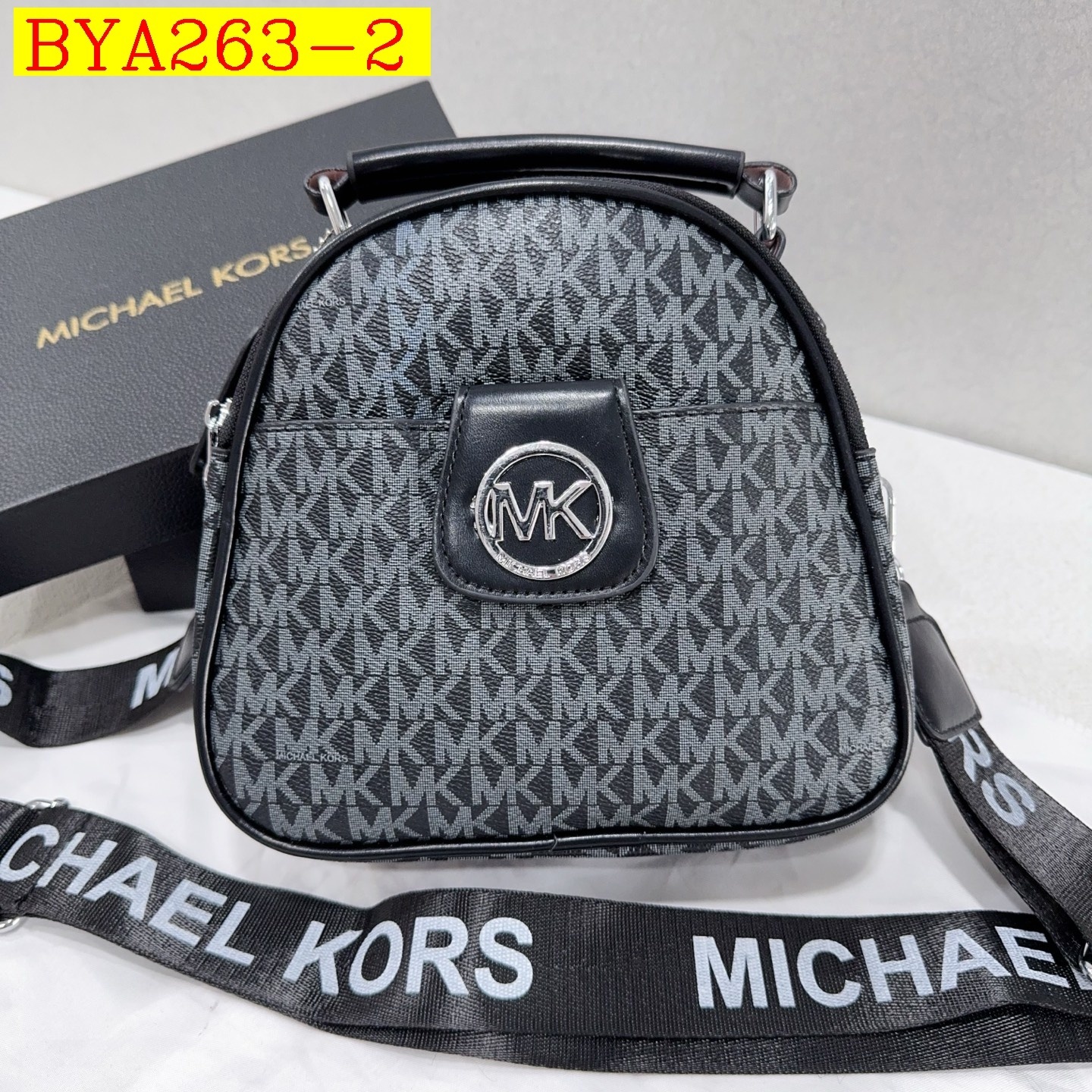 30$ MK Shoulder bag size 21x20x7cm 7746 BYA263 gallery