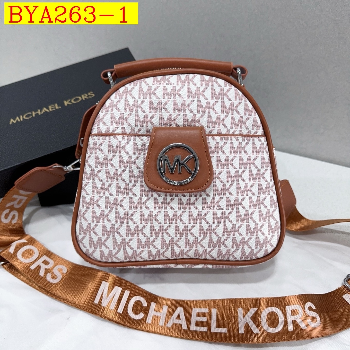 30$ MK Shoulder bag size 21x20x7cm 7746 BYA263 gallery