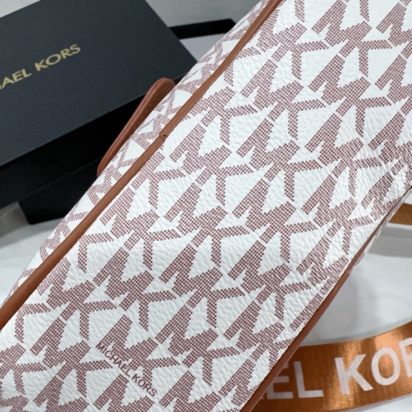 30$ MK Shoulder bag size 21x20x7cm 7746 BYA263 gallery