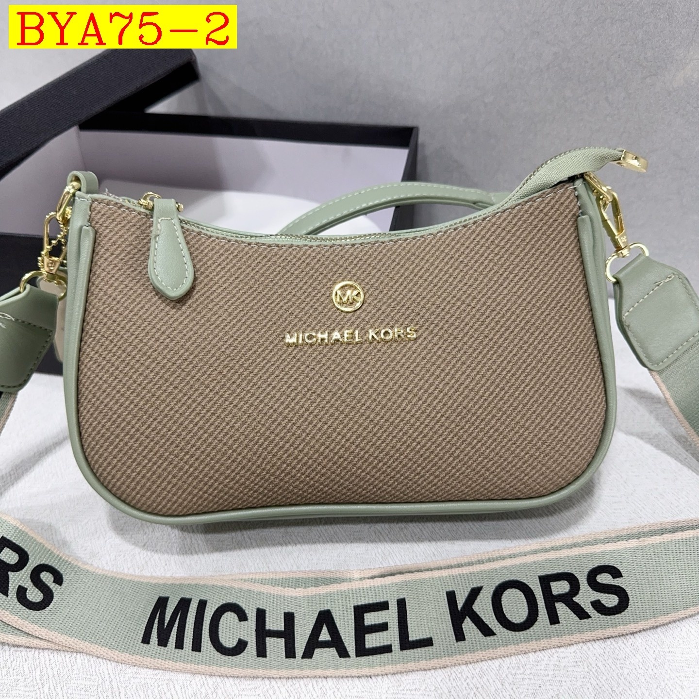 30$ MK Shoulder bag size 25x15x7cm 6856 BYA75 gallery