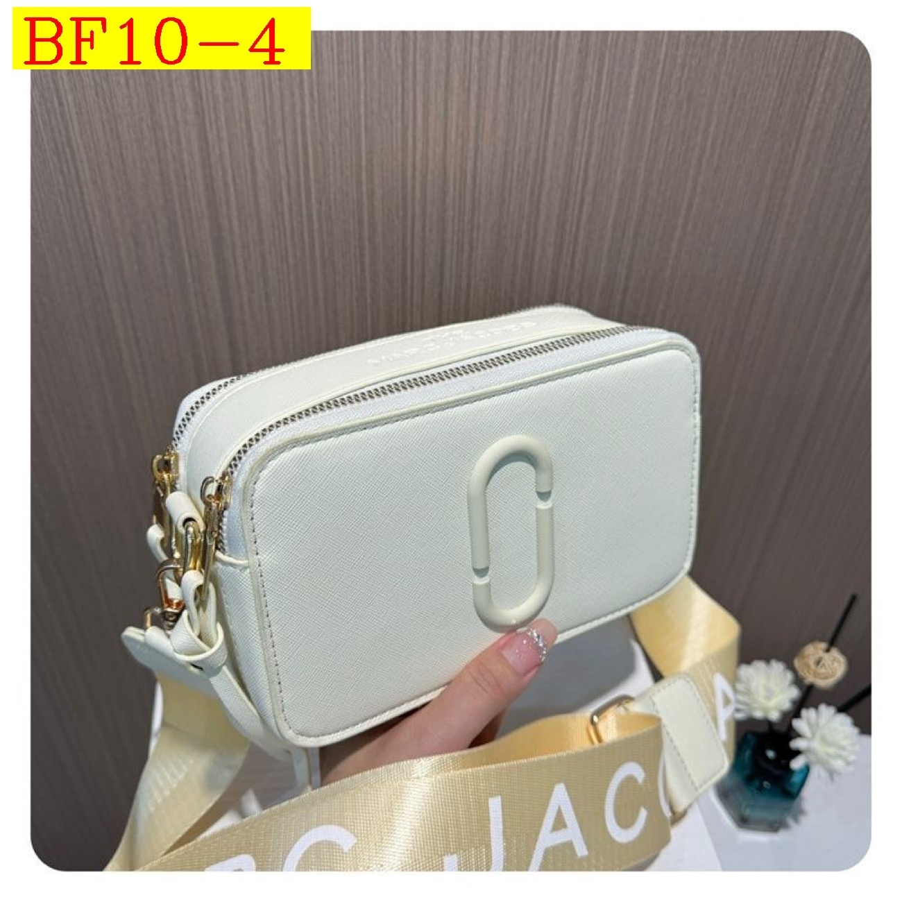 30$ Marc Jacob Size 21x12x7cm 4840 BF10 gallery