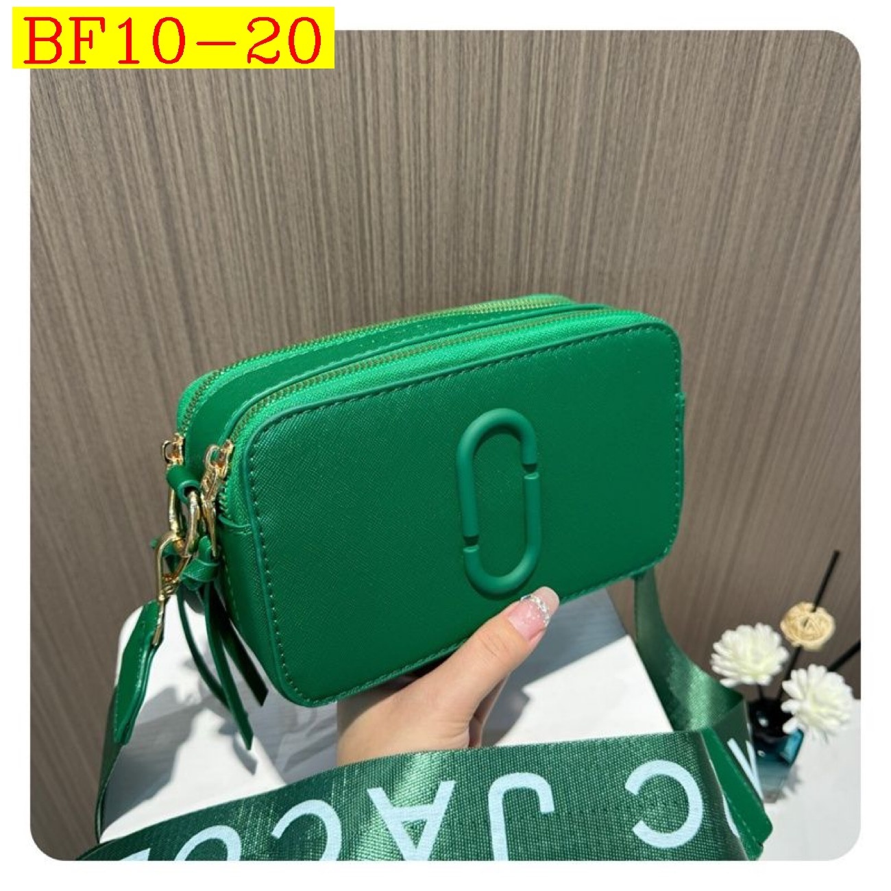 30$ Marc Jacob Size 21x12x7cm 4840 BF10 gallery