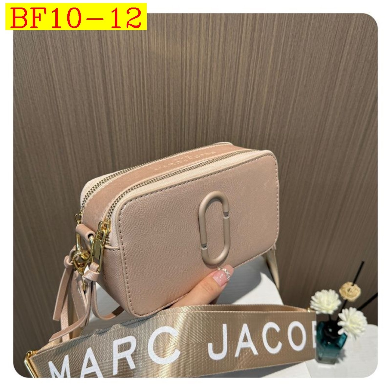 30$ Marc Jacob Size 21x12x7cm 4840 BF10 gallery