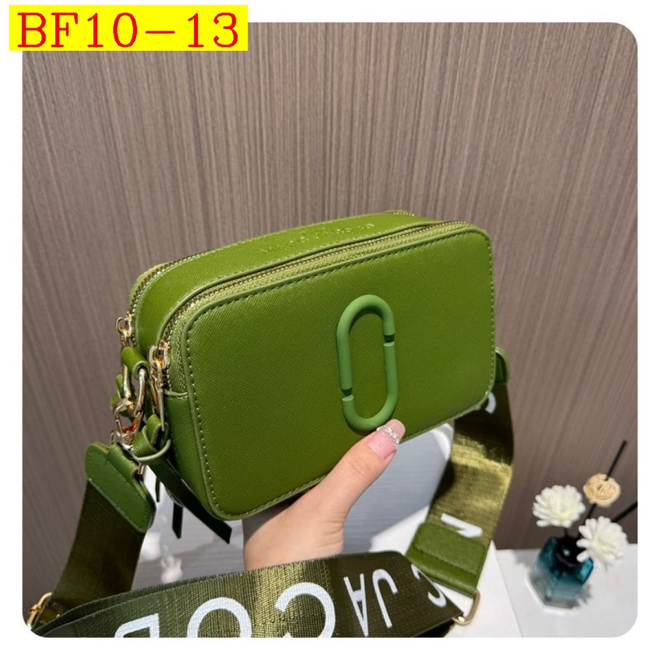 30$ Marc Jacob Size 21x12x7cm 4840 BF10 gallery