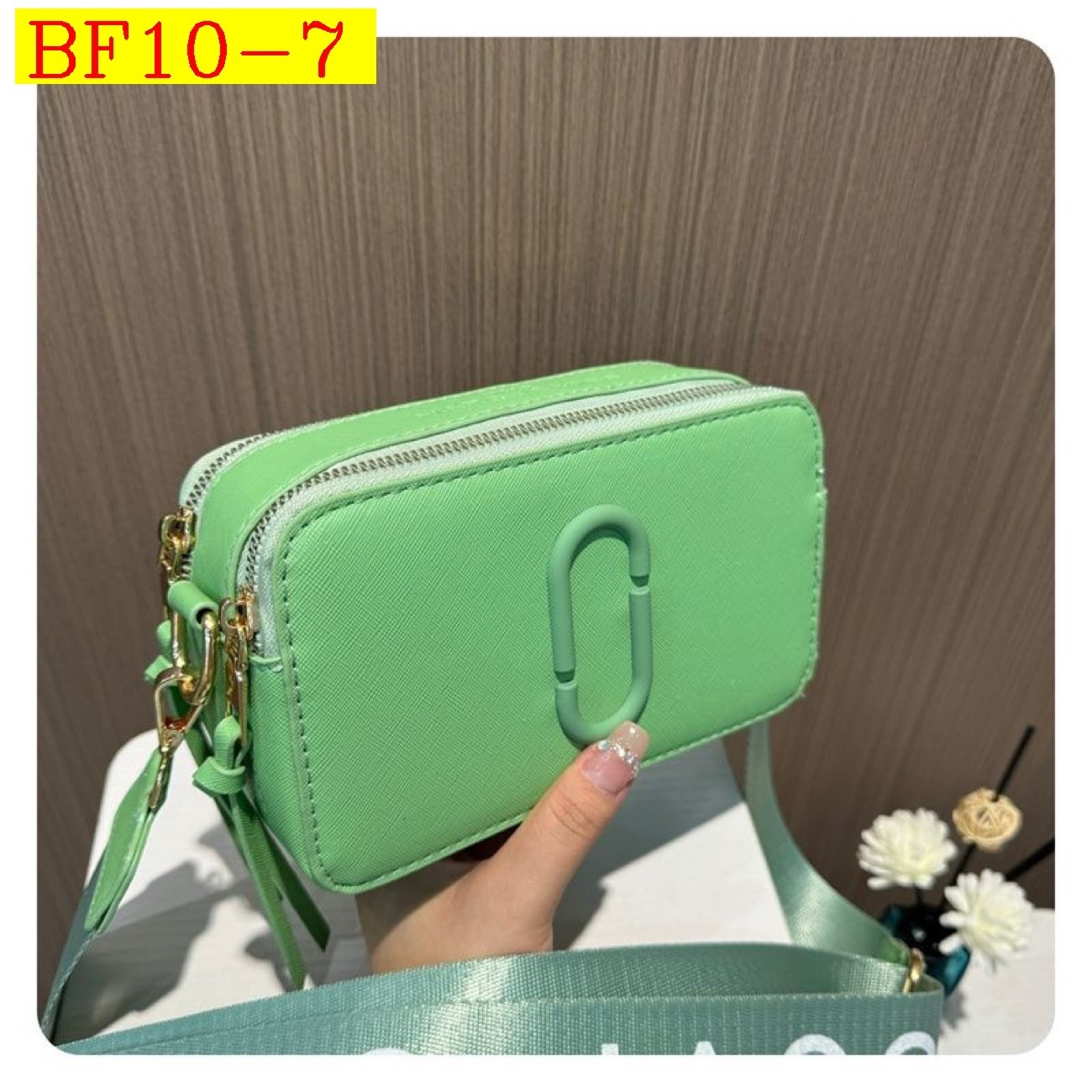 30$ Marc Jacob Size 21x12x7cm 4840 BF10 gallery