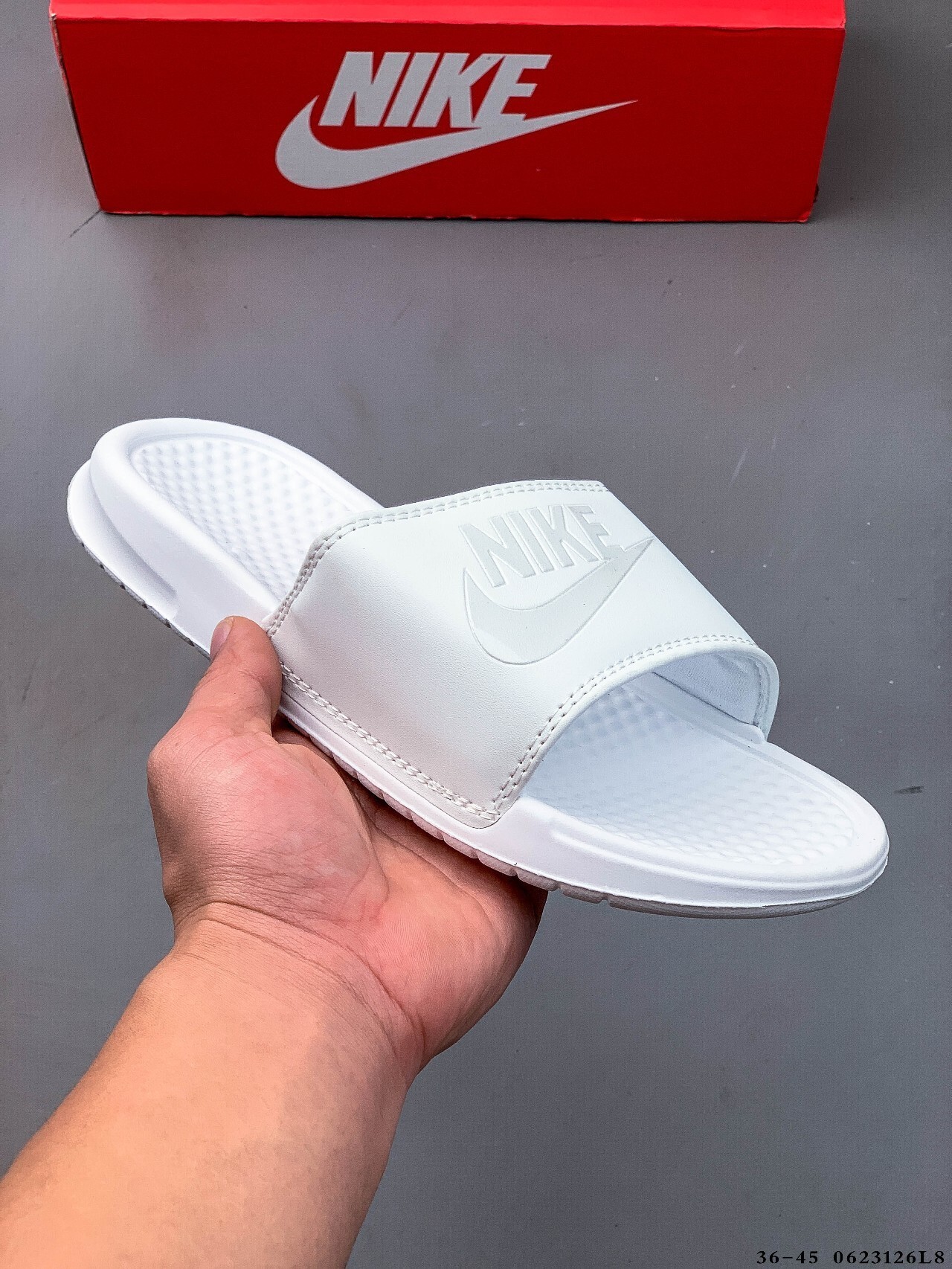 30$ NIke WMNS BENASSI JDI Size 36-45 8890 QB76 gallery