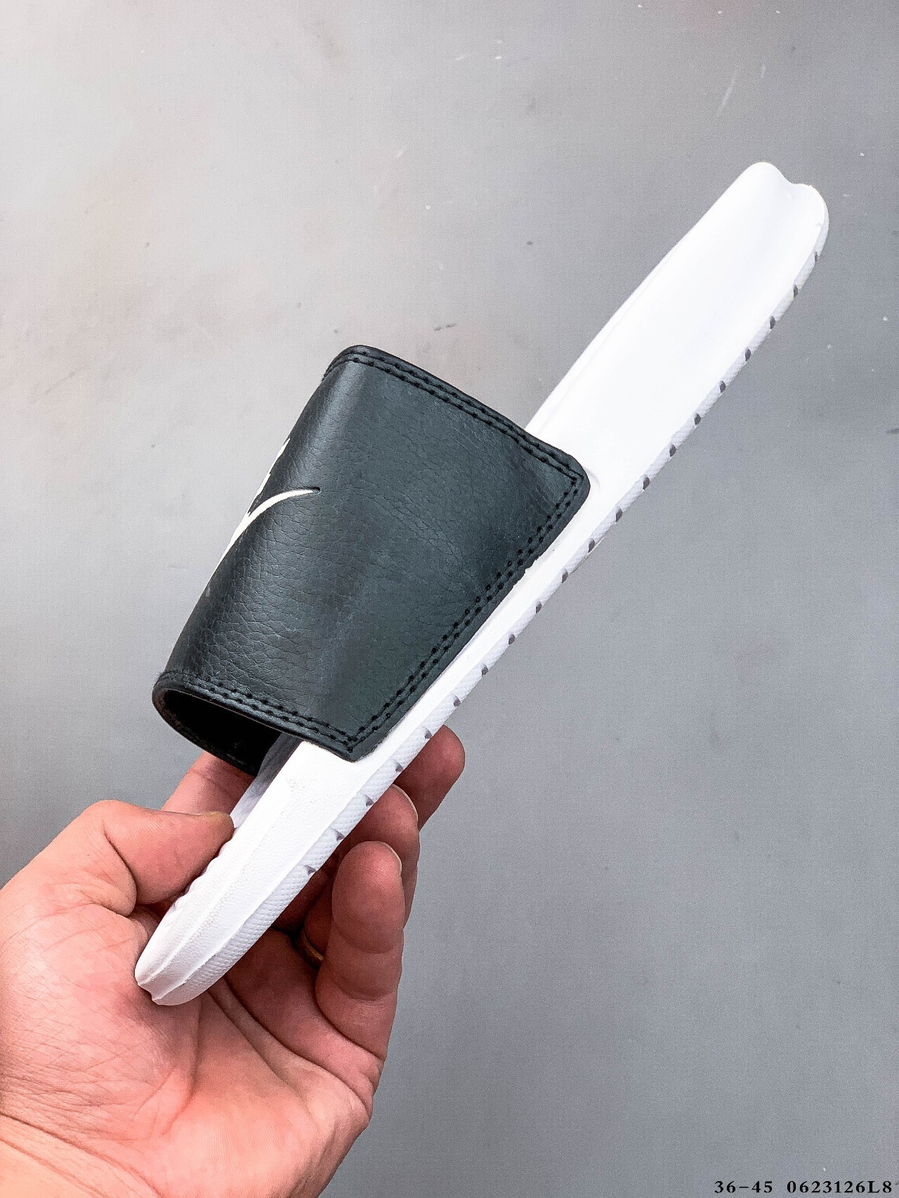 30$ NIke WMNS BENASSI JDI Size 36-45 8890 QB76 gallery