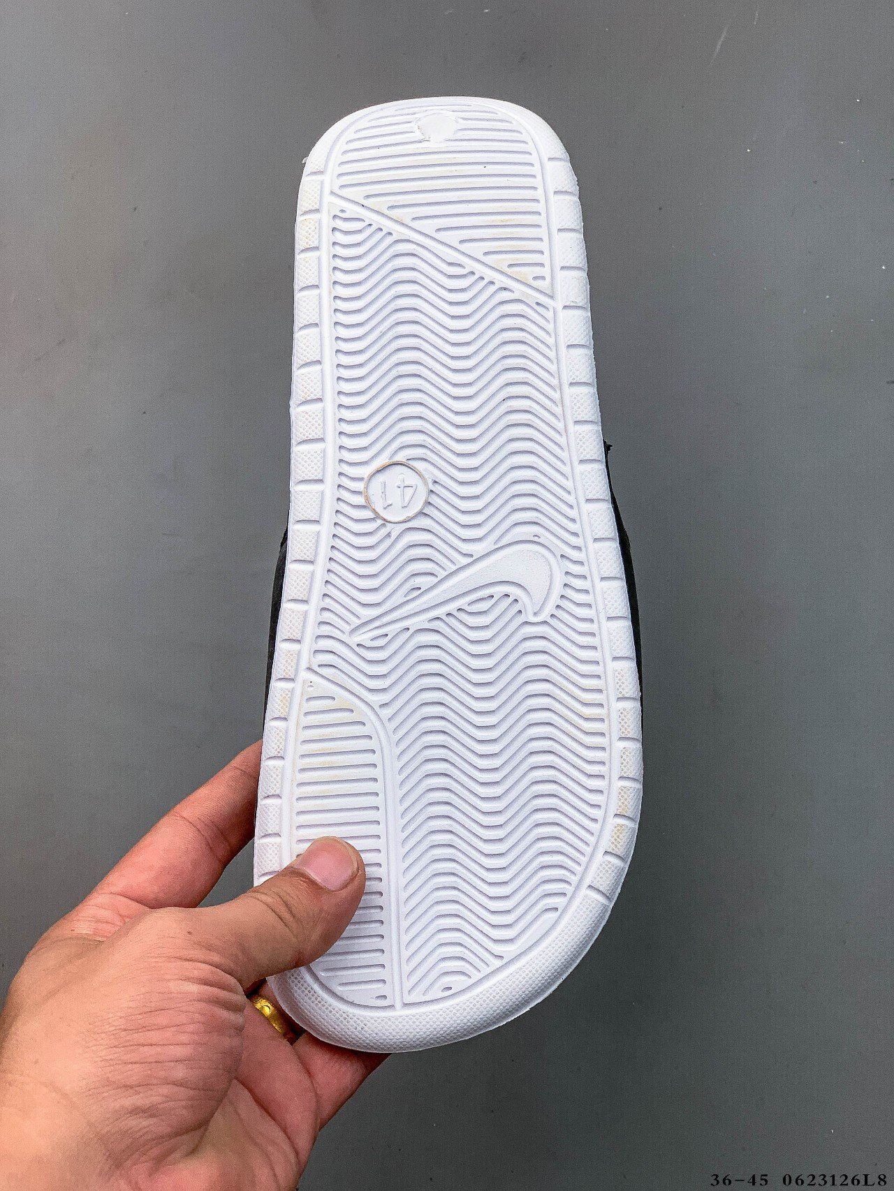 30$ NIke WMNS BENASSI JDI Size 36-45 8890 QB76 gallery