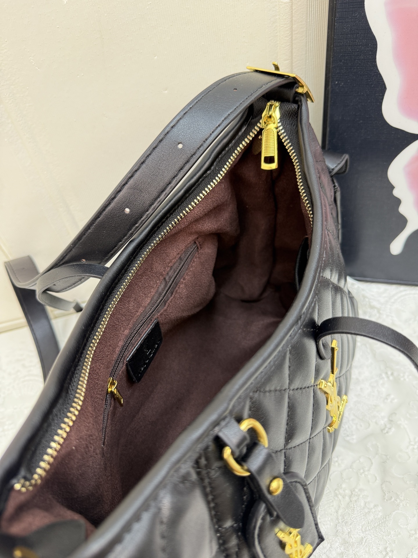 30$ YSL 205 Shoulder bag size 29x21x15 cm 319070 BY3183 gallery