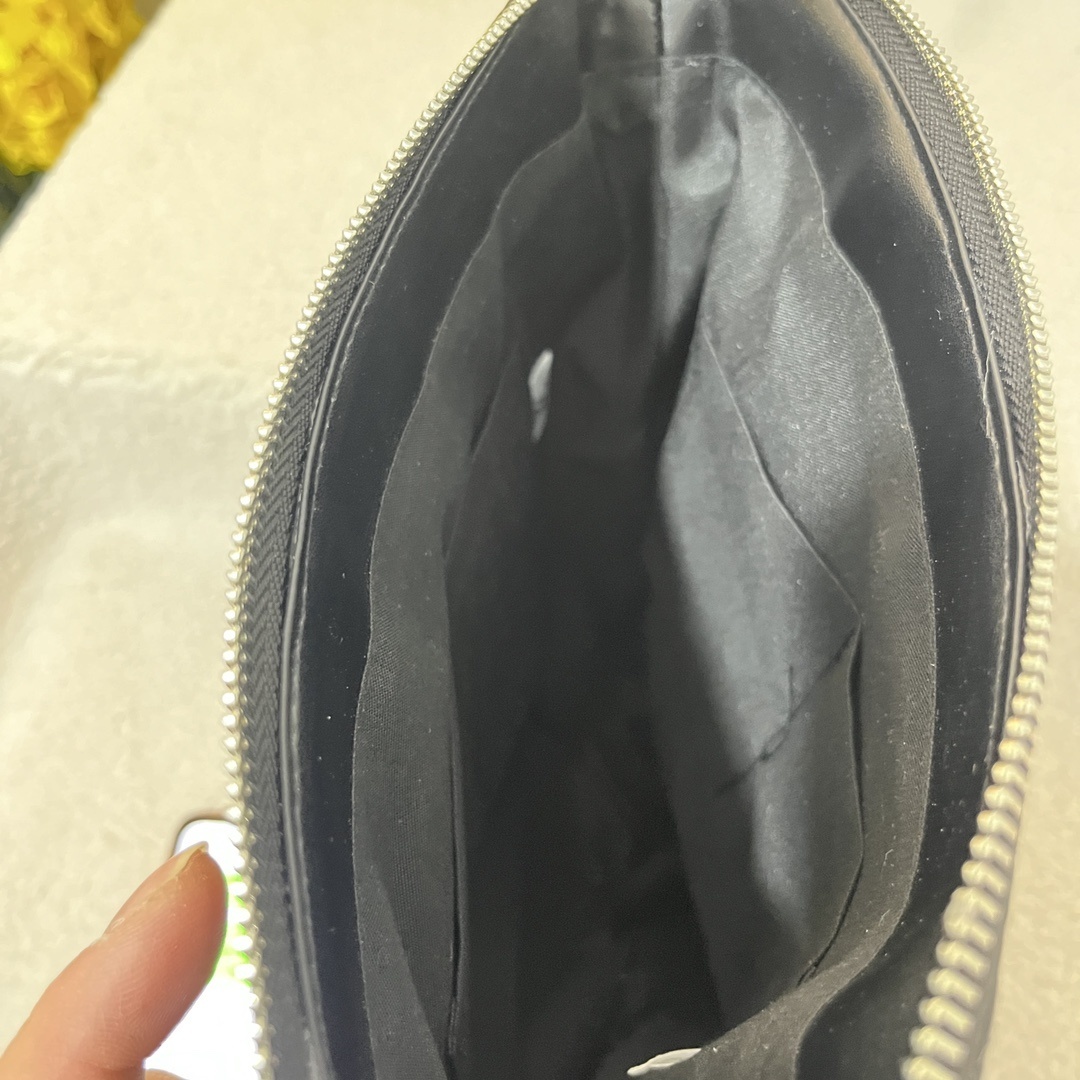 30$ dh GUCCI 24031 Shoulder bag SIZE 25X27X5 CM 70485823101 BY1655 gallery