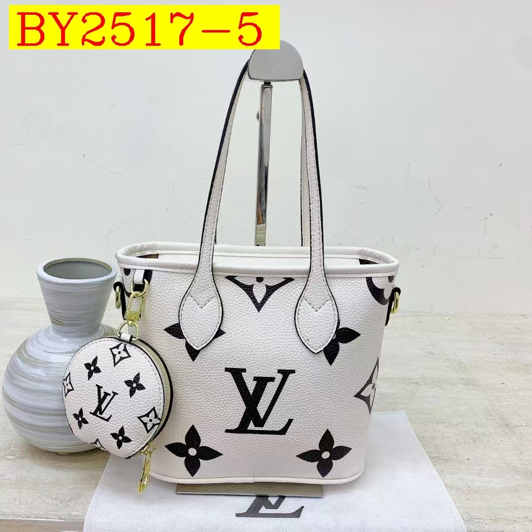 30$ dh LV 136 Tote bag size 20X11X20 cm 91508623100 BY2517 gallery