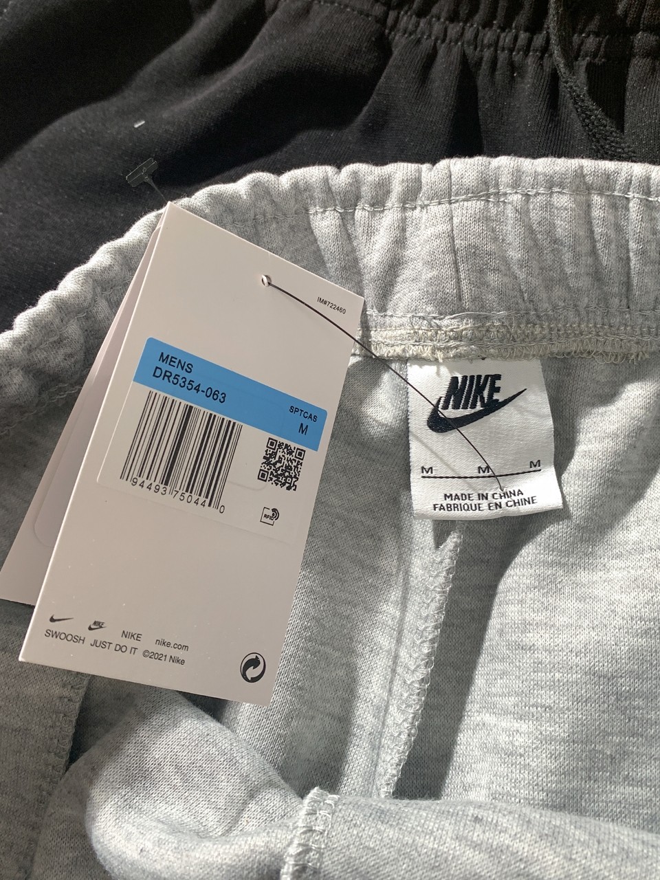 30$ dh NIKE MMW Shorts size M-2XL 61532023100 DA408 gallery