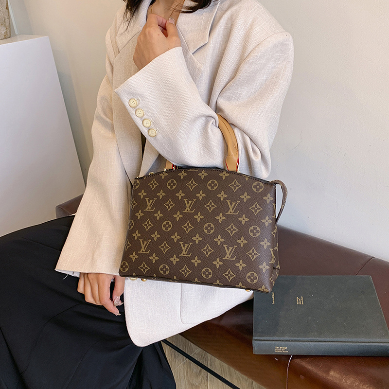 30$ new_dh LV 980 SIZE 28X20X12 CM 31502012986 BY645 gallery