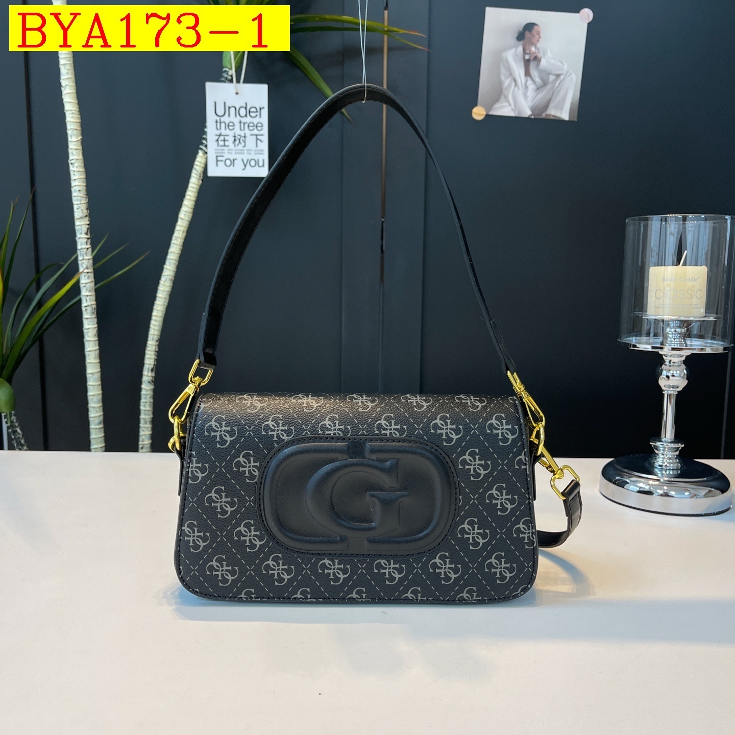 31$ Guess Shoulder bag size 23x13x6cm 8860 BYA173 gallery