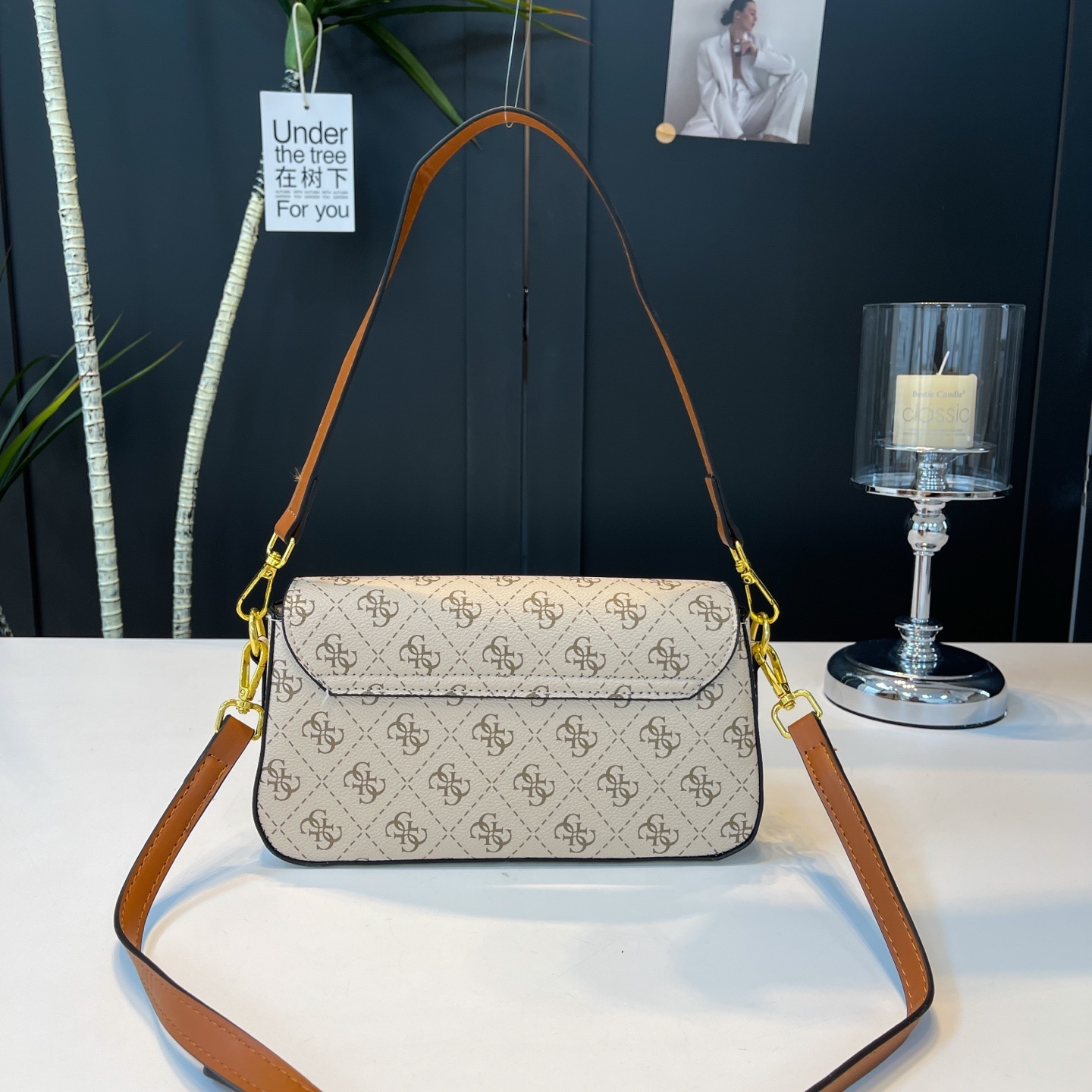 31$ Guess Shoulder bag size 23x13x6cm 8860 BYA173 gallery