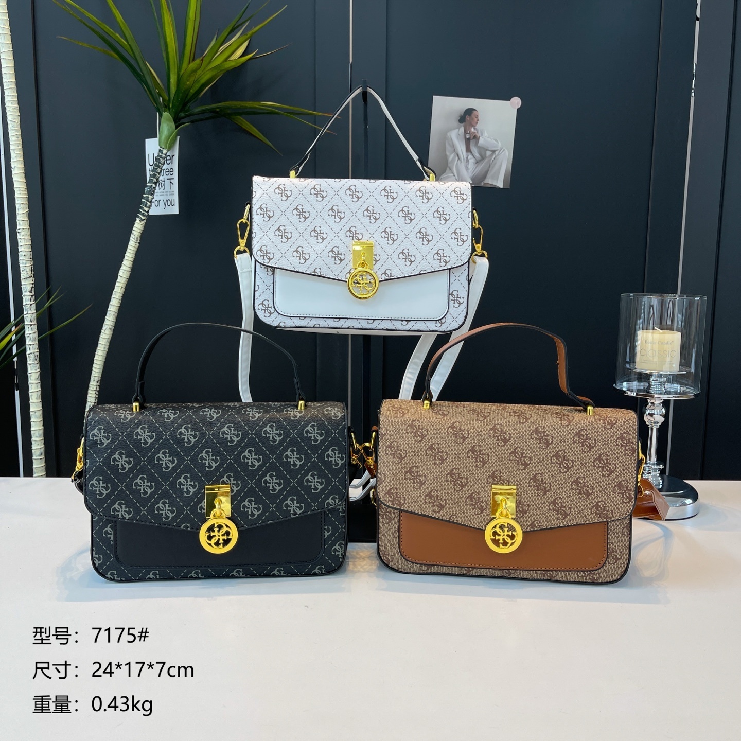 31$ Guess Shoulder bag size 24x17x7cm 5822 BYA23 gallery