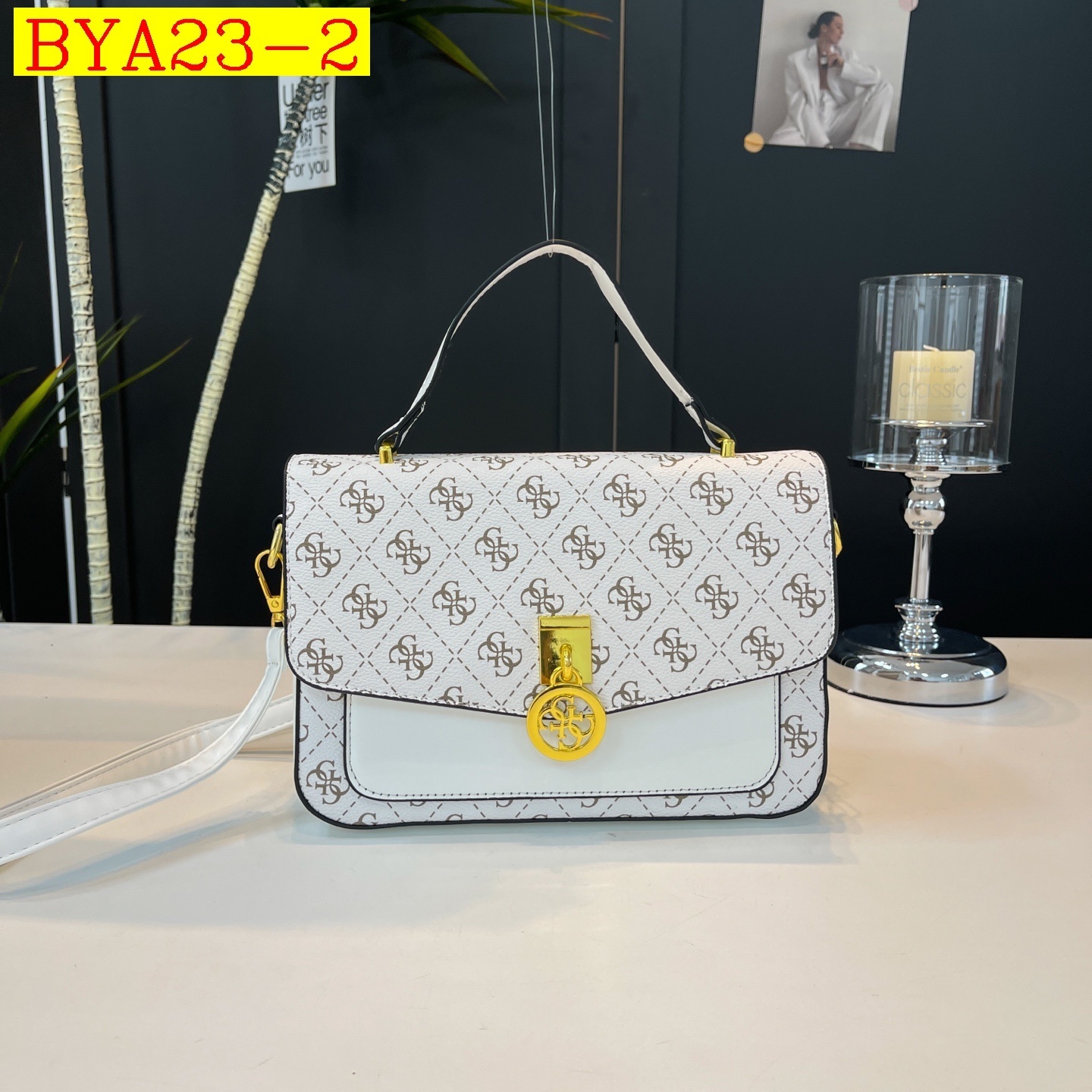 31$ Guess Shoulder bag size 24x17x7cm 5822 BYA23 gallery