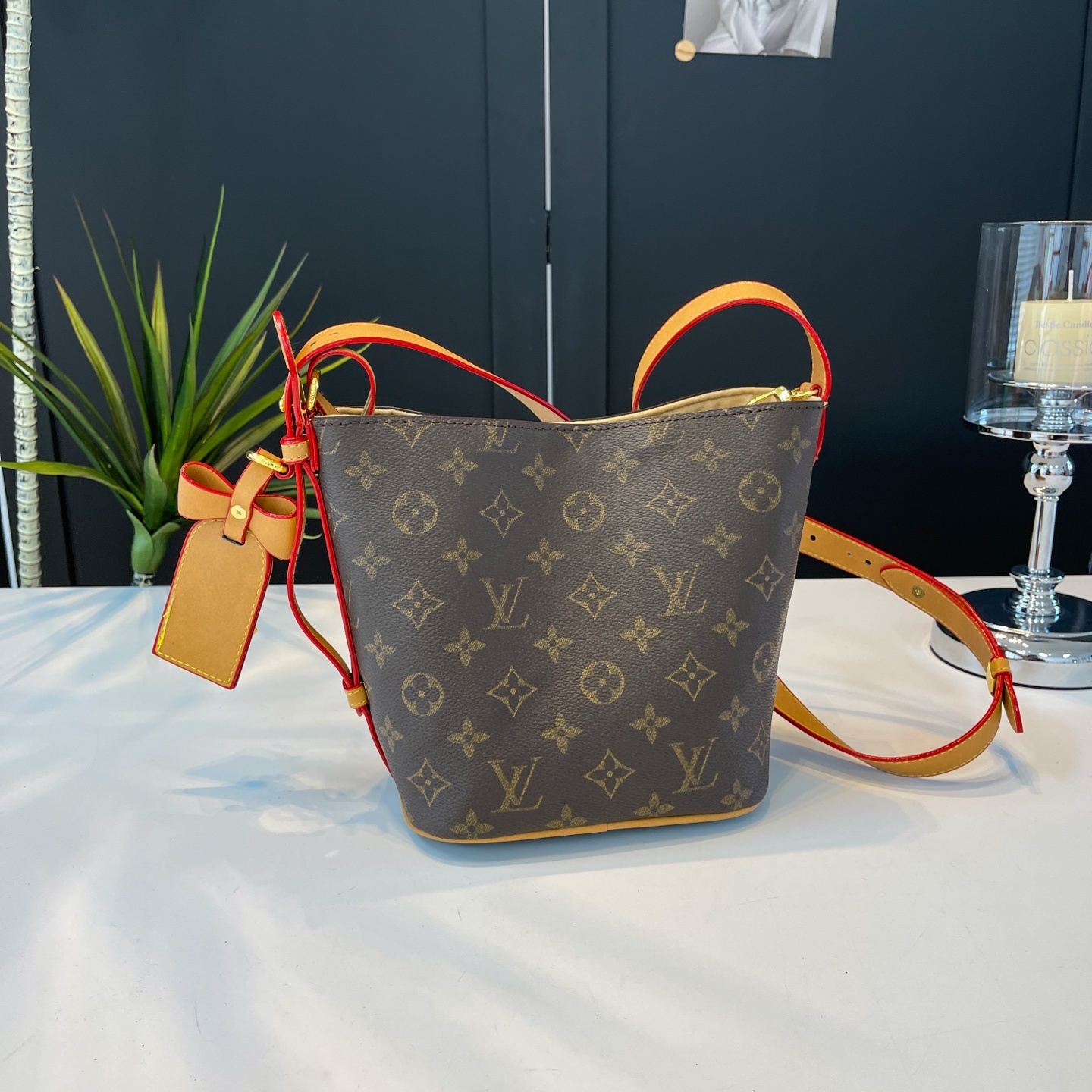 31$ LV 505 Shoulder bag size 25X19X14 cm 113284 BY2877 gallery