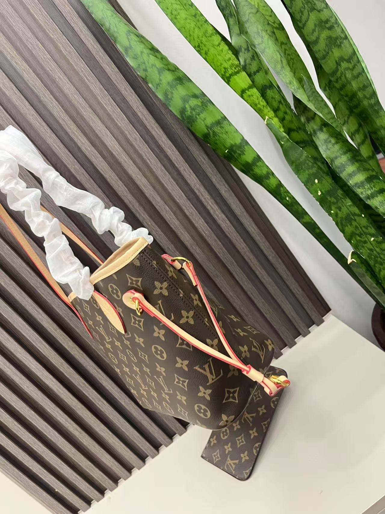 31$ LV Tote bag size 28x21x12 cm 813120 BY3443 gallery