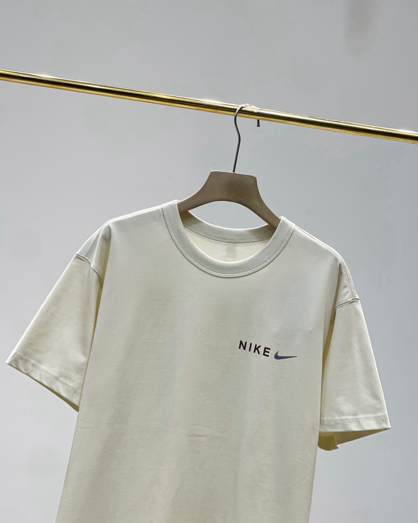 31$ Nike Sportswear Premium Essentials Short-sleeve size M-2XL 010380 DA444 gallery