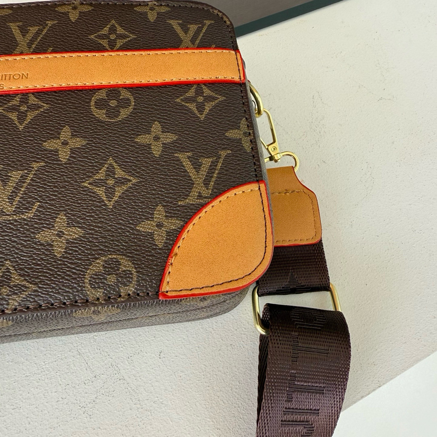 31$ dh LV 9019 Shoulder bag size 22X15X7 cm 91825023210 DX584 gallery