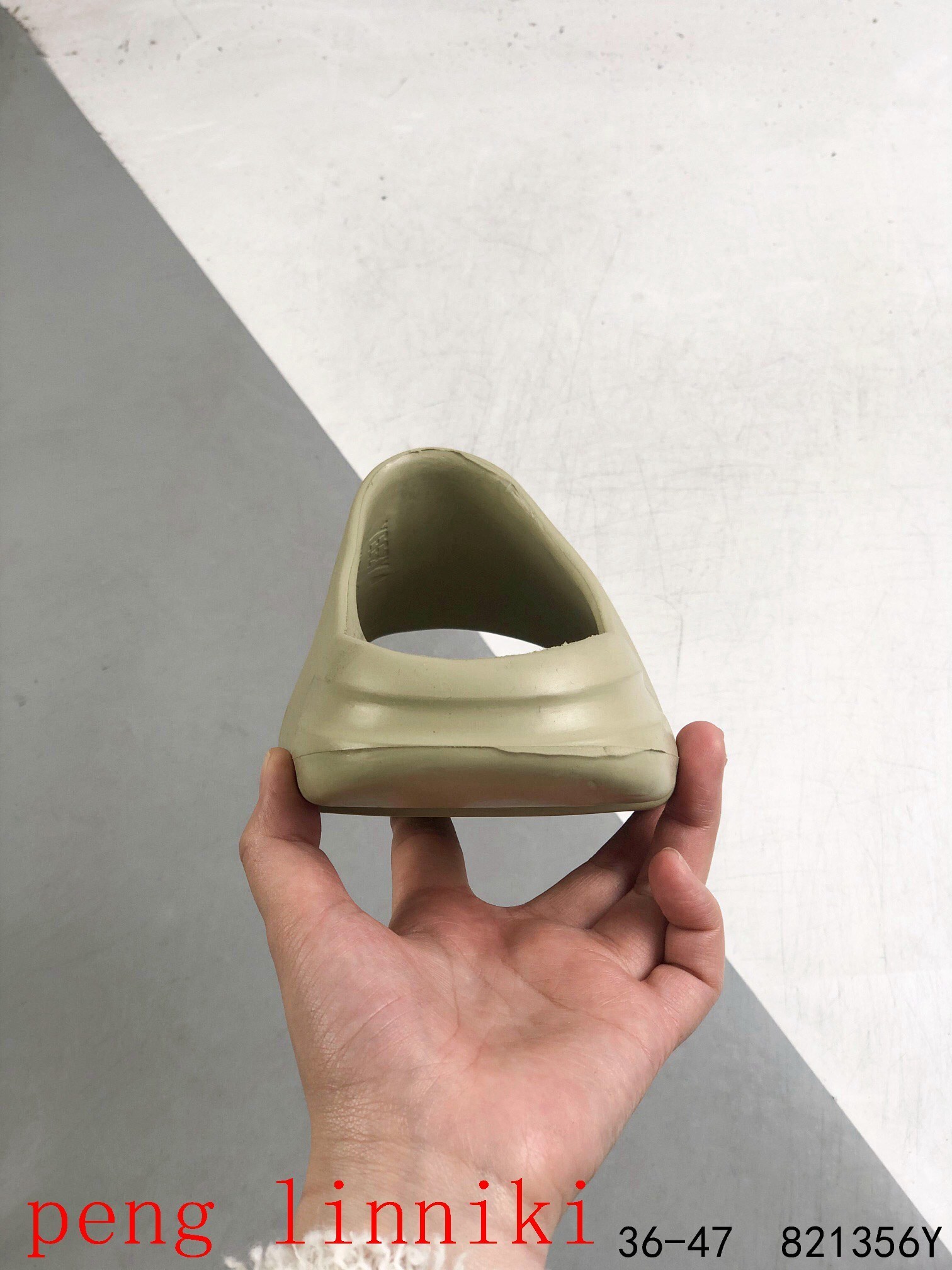 31$ new_dh Kanye West x Adidas Yeezy Slide size 35-45 91534022097 Z8R843 gallery