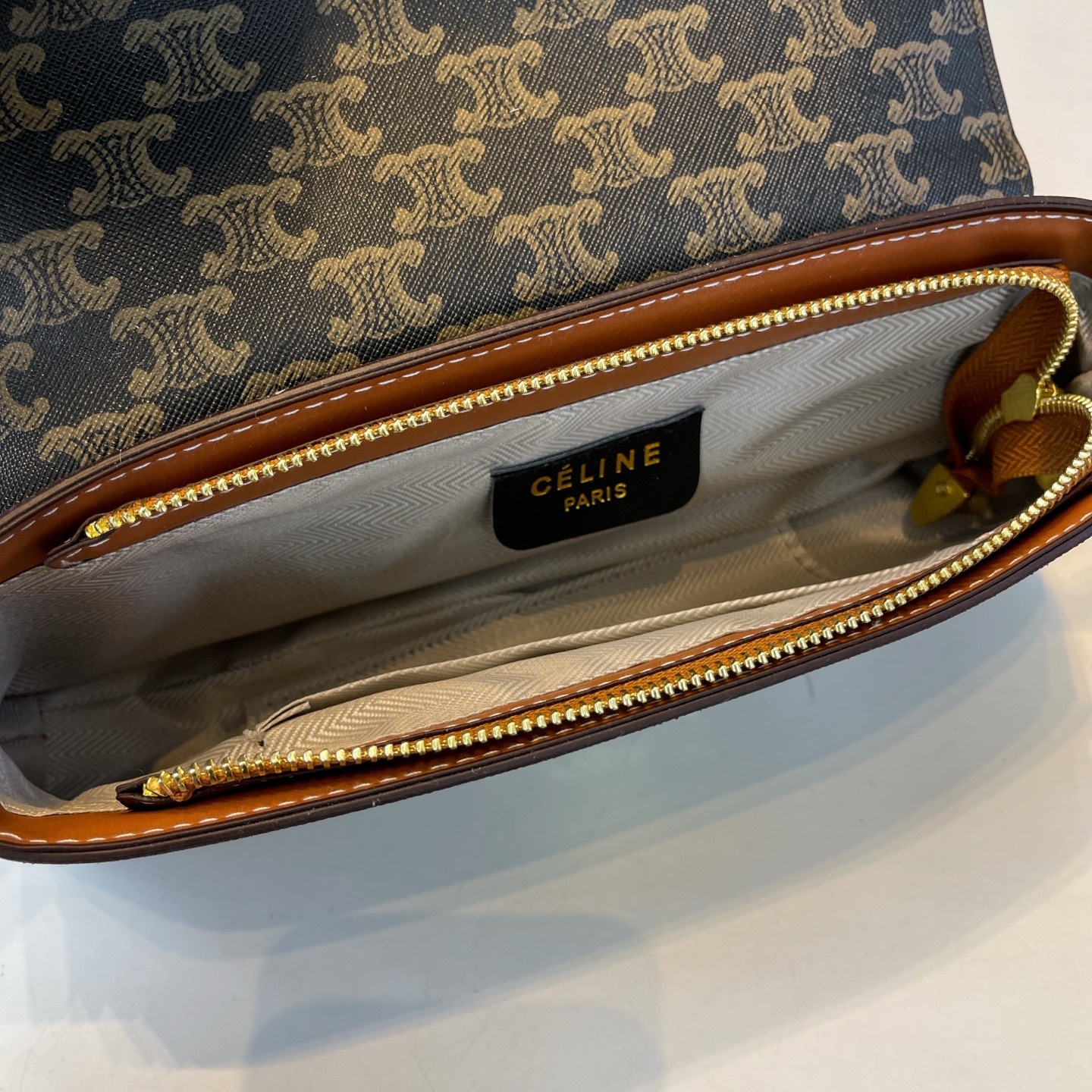 32$ CELINE handbag size 28x14x5cm 3940 BYA307 gallery