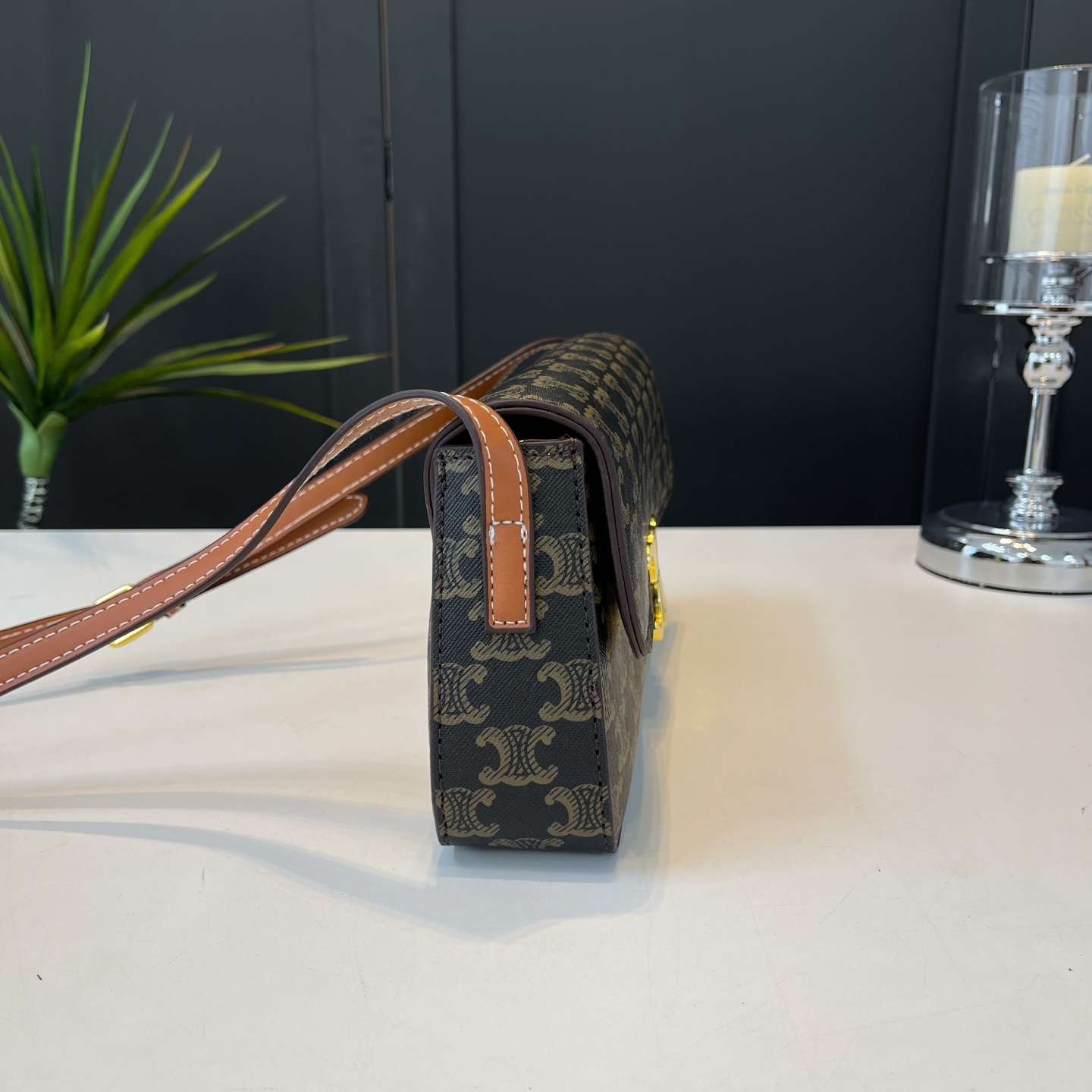 32$ CELINE handbag size 28x14x5cm 3940 BYA307 gallery