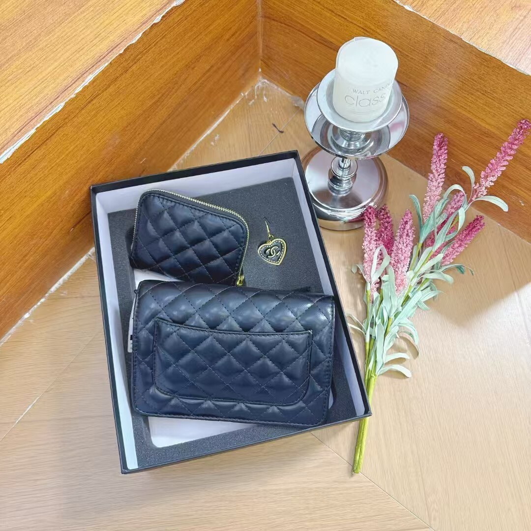 32$ CHANEL 93110 Shoulder bag size 19X4X14 cm 719232 BY2859 gallery