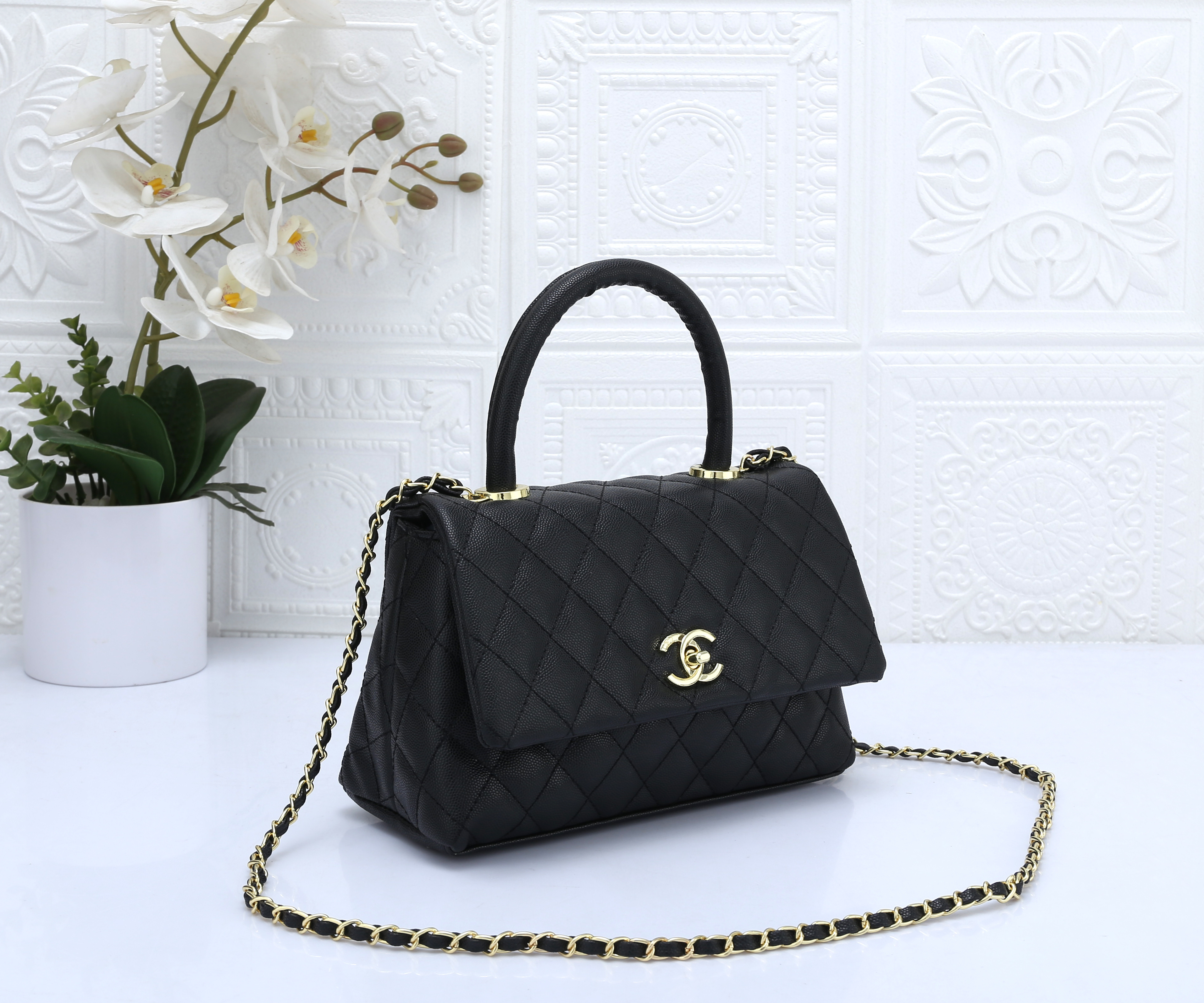 32$ CHANEL Y8005 Shoulder bag size 24X15X9 cm 712230 BR1928 gallery