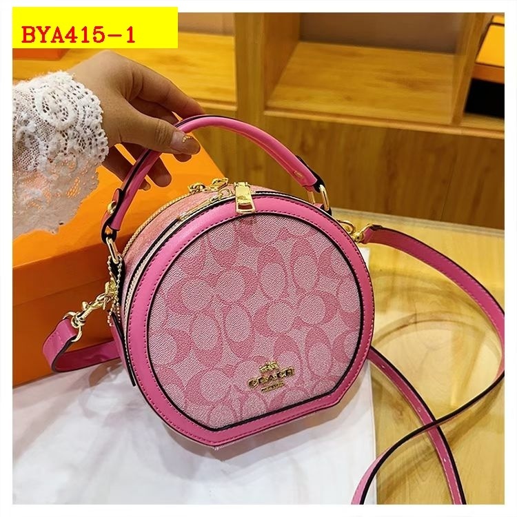32$ Coach Shoulder bag size 18x8x17cm 4924 BYA415 gallery