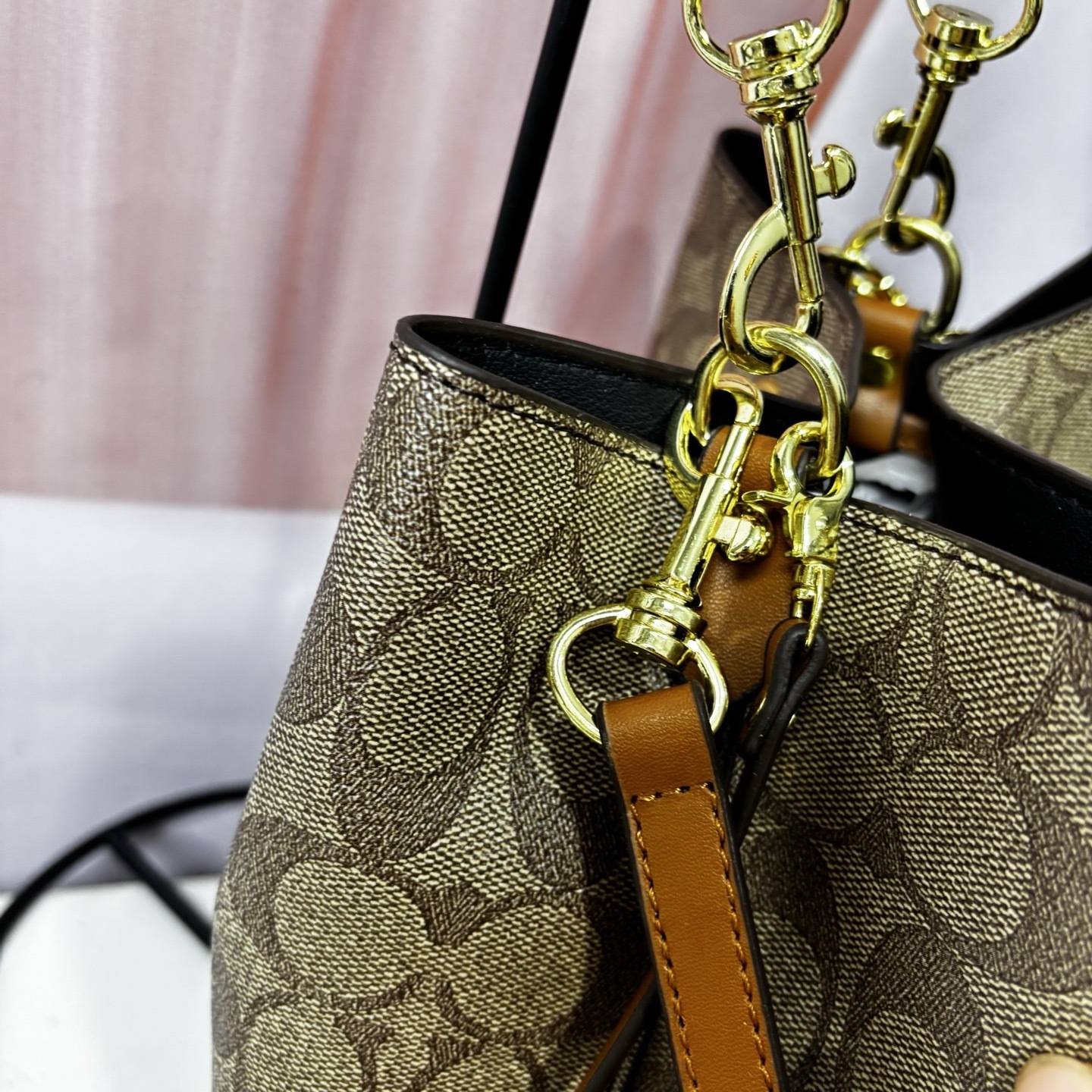 32$ Coach Shoulder bag size 21x21x14cm 0922 BYA419 gallery