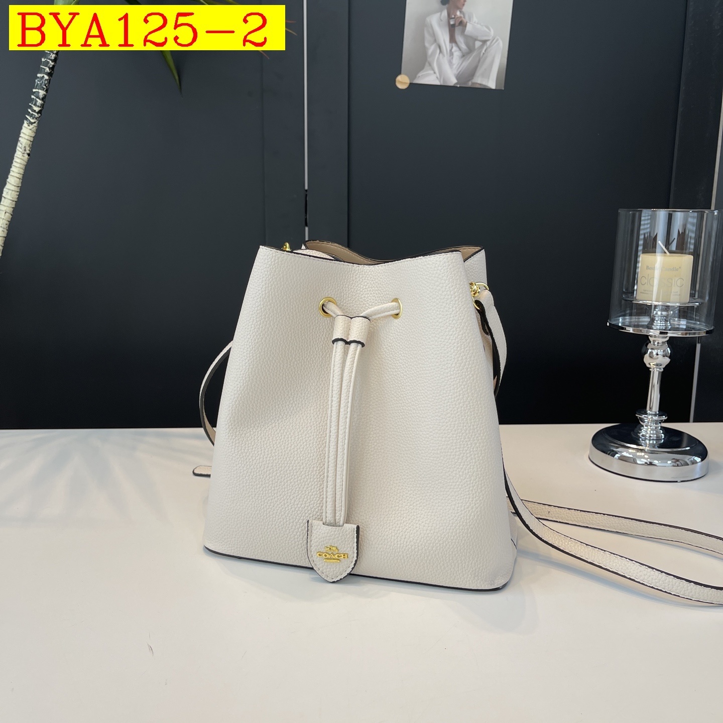 32$ Coach Shoulder bag size 24x24x16cm 913044 BYA125 gallery