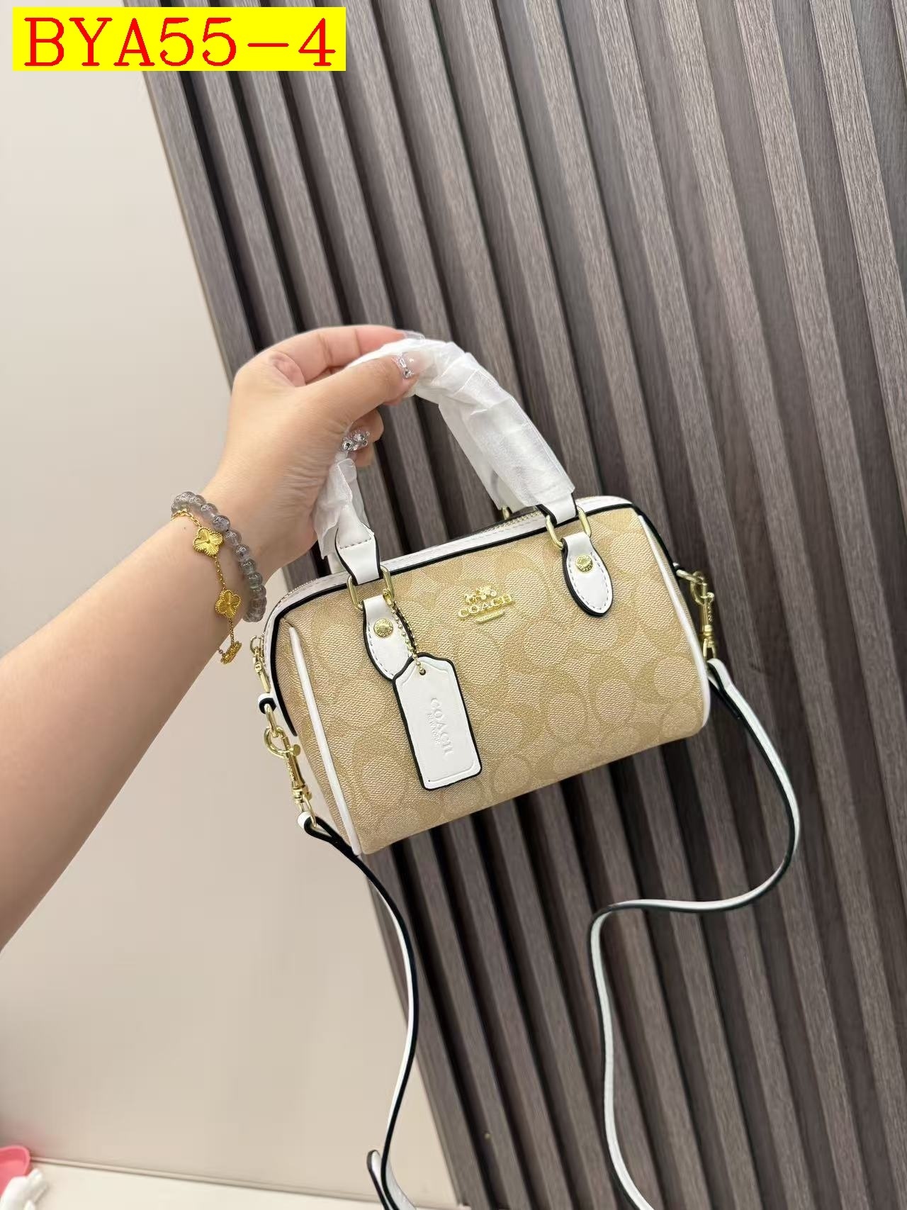 32$ Coach Shoulder bag size18x13x10 cm 1956 BYA55 gallery