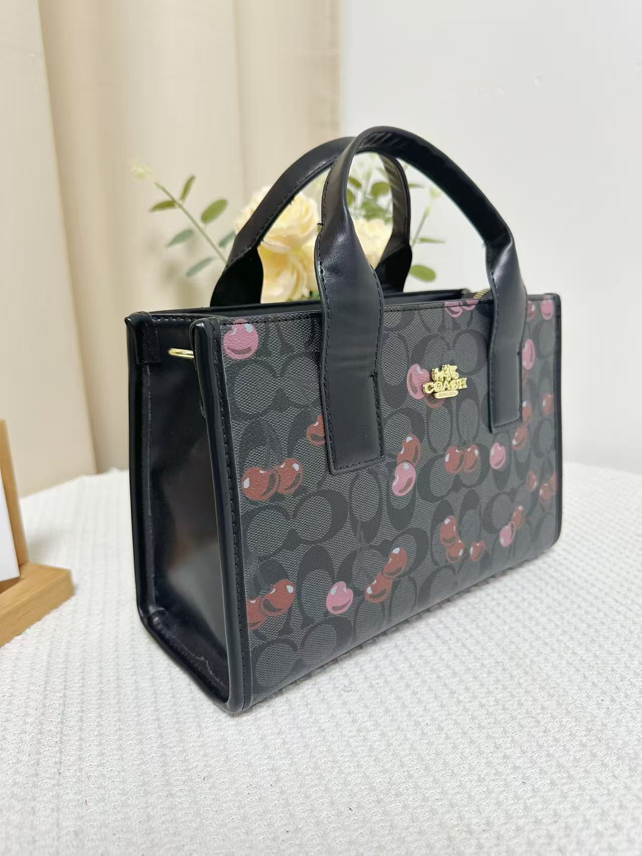 32$ Coach handbag size 28x11x19cm 1838 BYA5 gallery