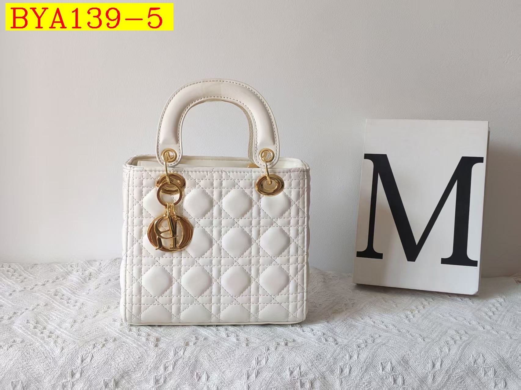 32$ Dior handbag size 21x18x10cm 9956 BYA139 gallery