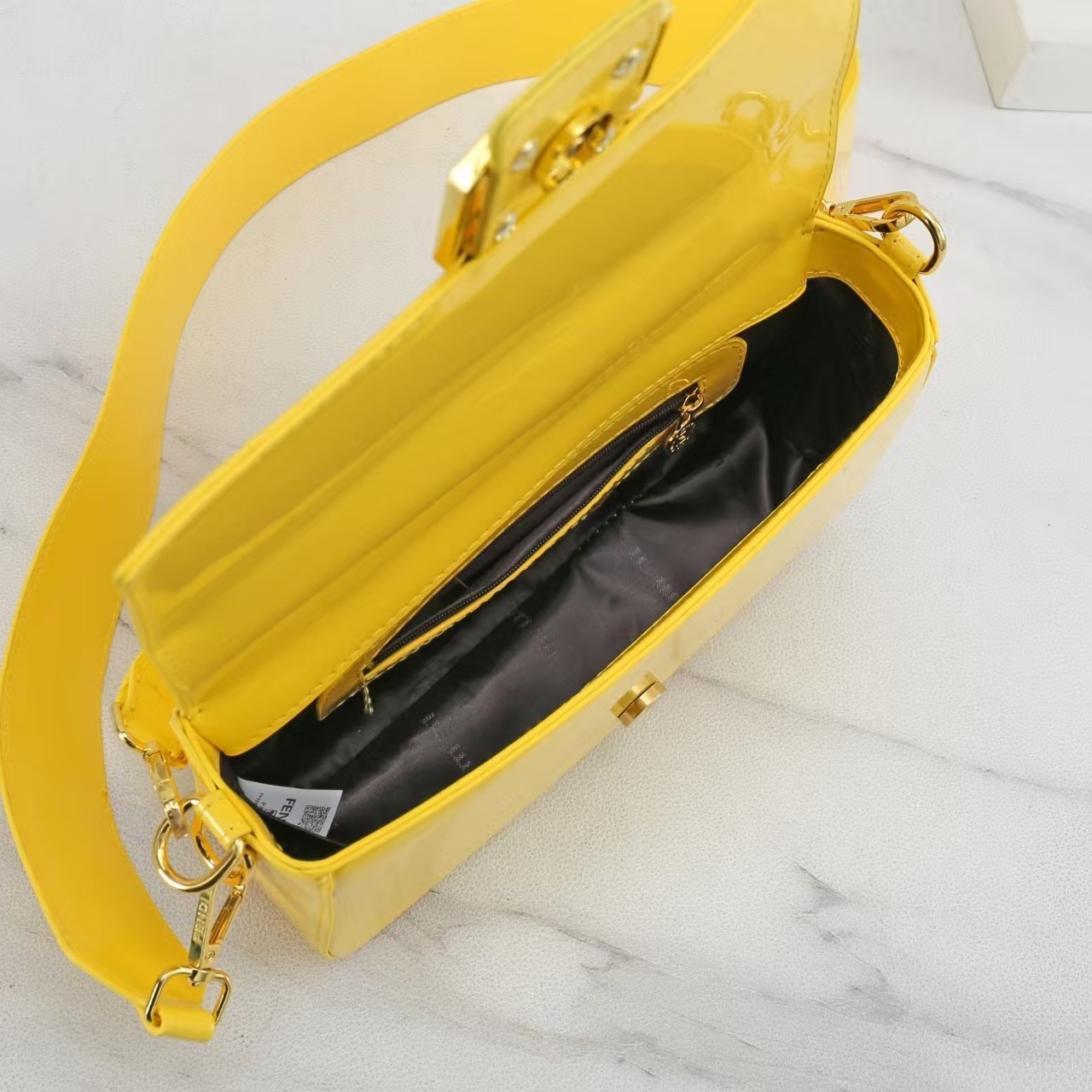 32$ FENDI 5635 Shoulder bag size 25x17x7 cm 512316 BR2030 gallery