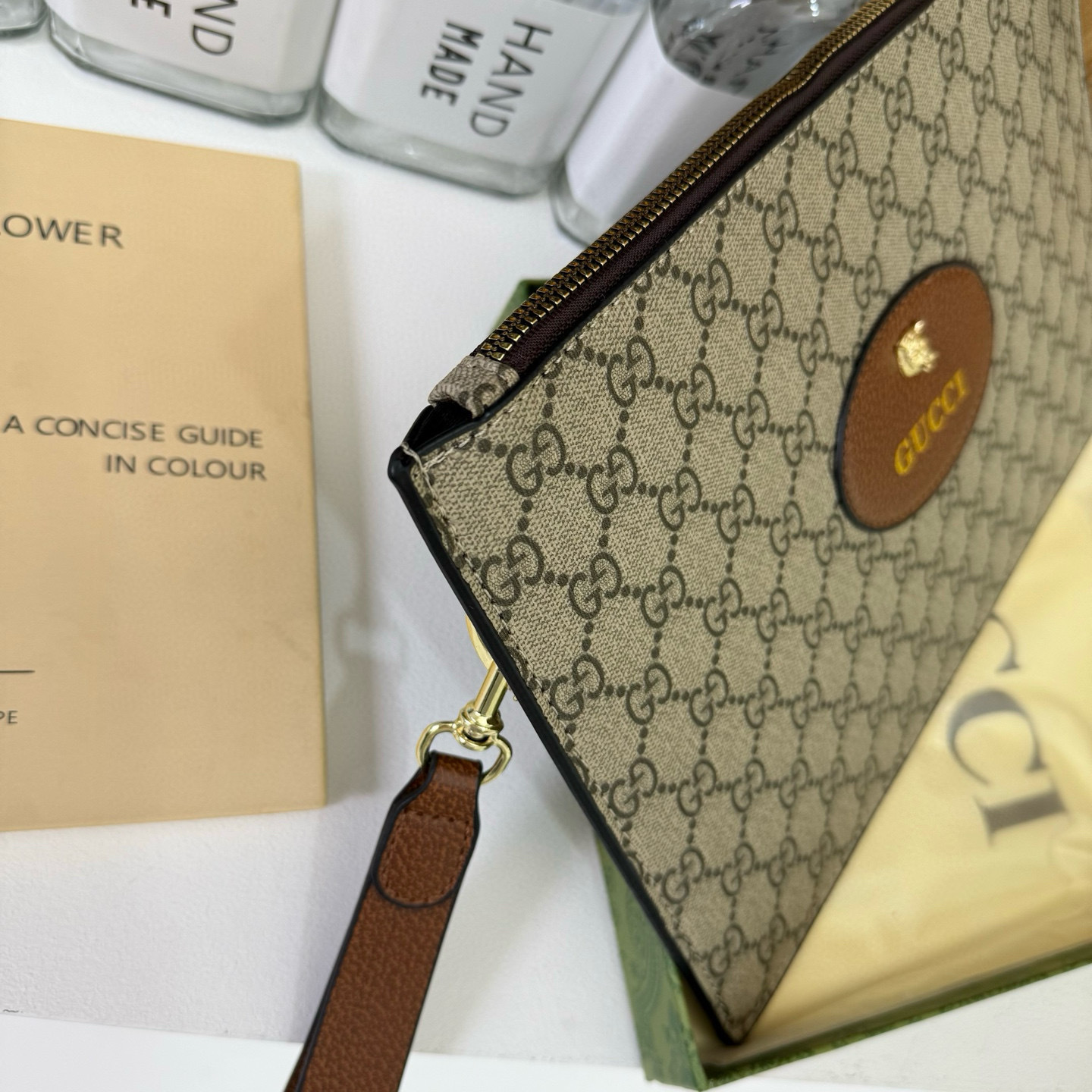 32$ GUCCI 66618 Toiletries bag size 30X20 cm 110316 DX742 gallery