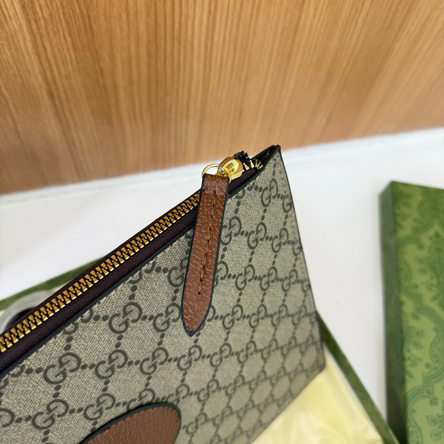 32$ GUCCI 66618 Toiletries bag size 30X20 cm 110316 DX742 gallery