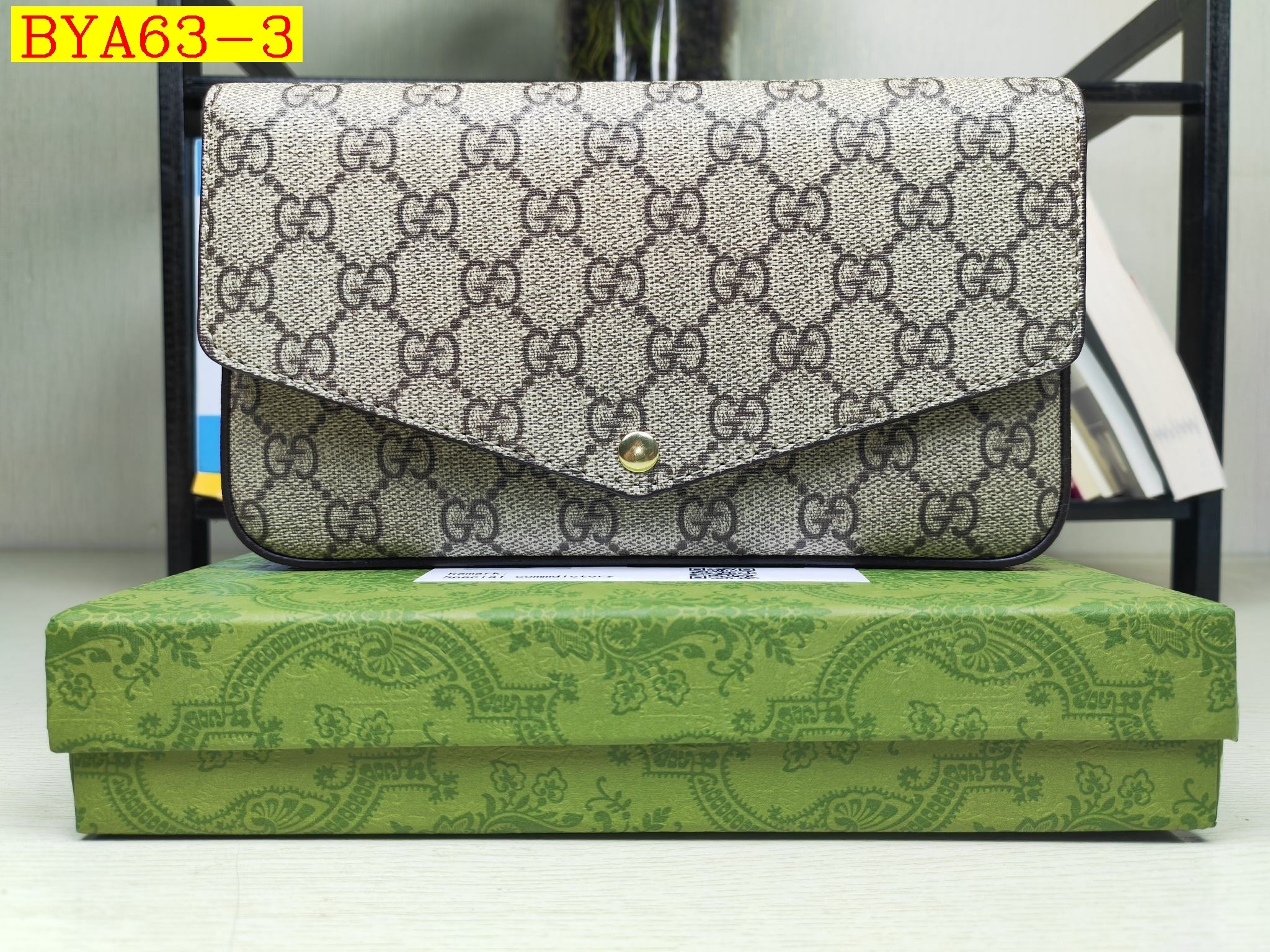 32$ Gucci Shoulder bag size 21x12x3cm 116172 BYA63 gallery