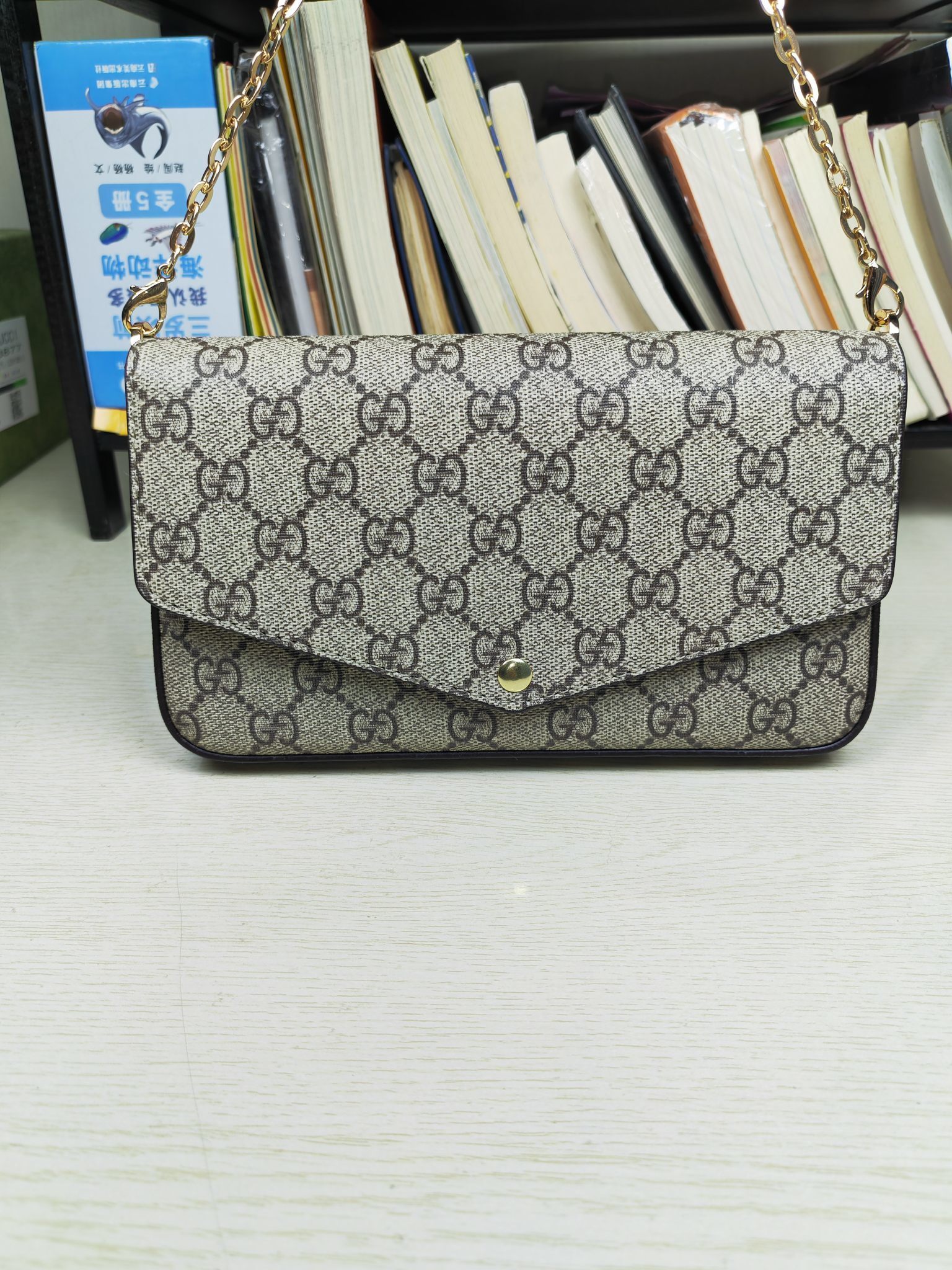32$ Gucci Shoulder bag size 21x12x3cm 116172 BYA63 gallery