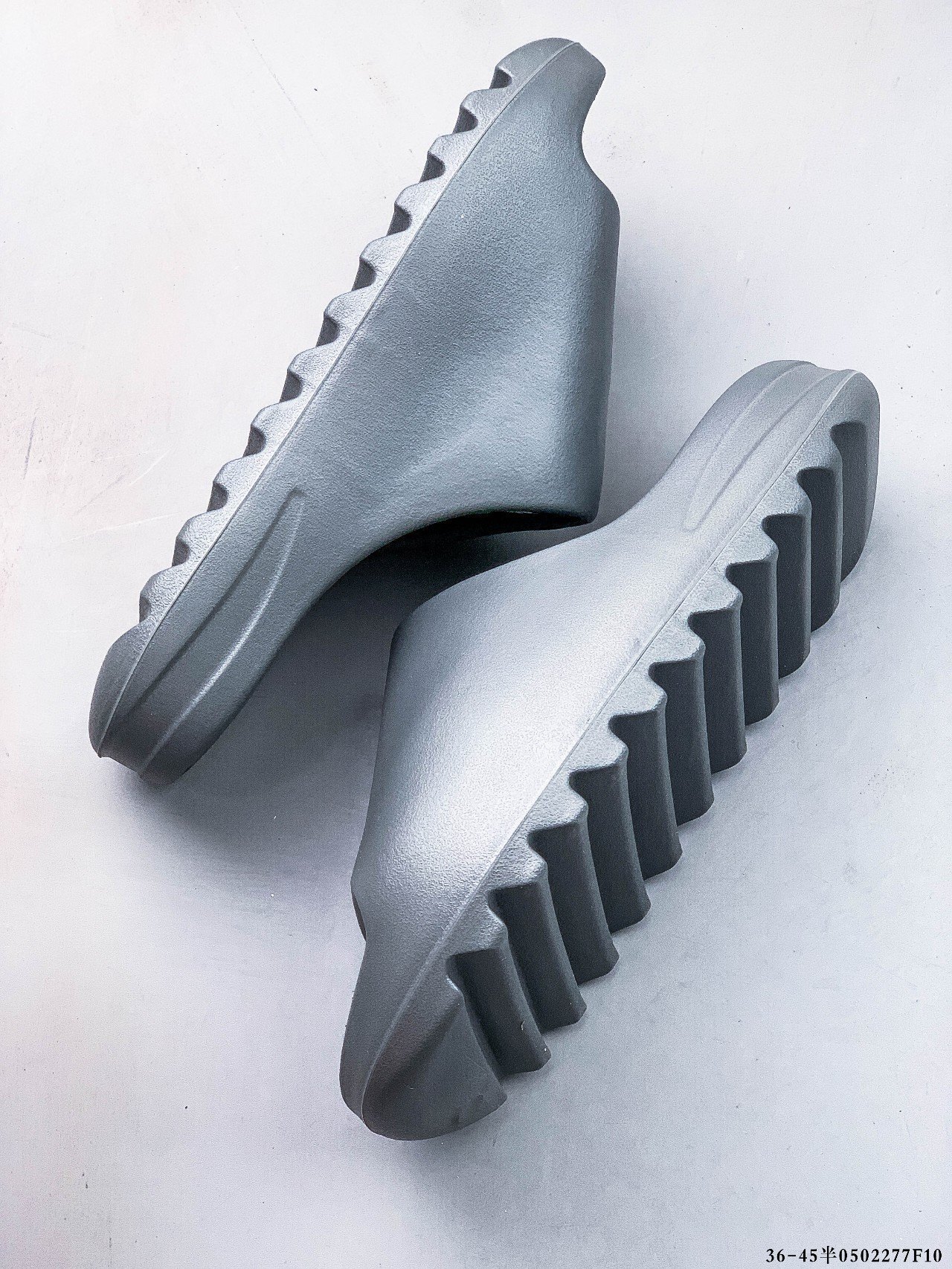 32$ Kanye West x Yeezy Slide size 36-45 half 414070 MZ1471 gallery