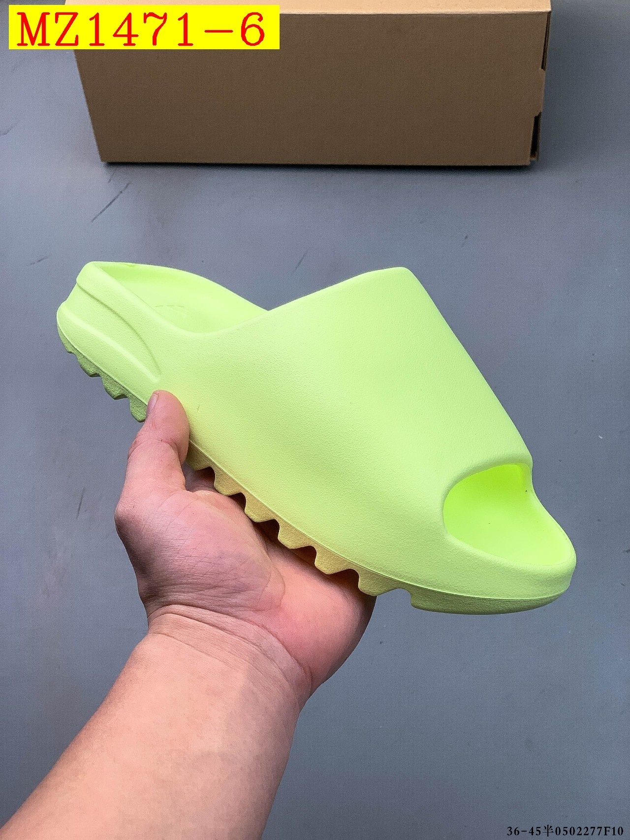 32$ Kanye West x Yeezy Slide size 36-45 half 414070 MZ1471 gallery