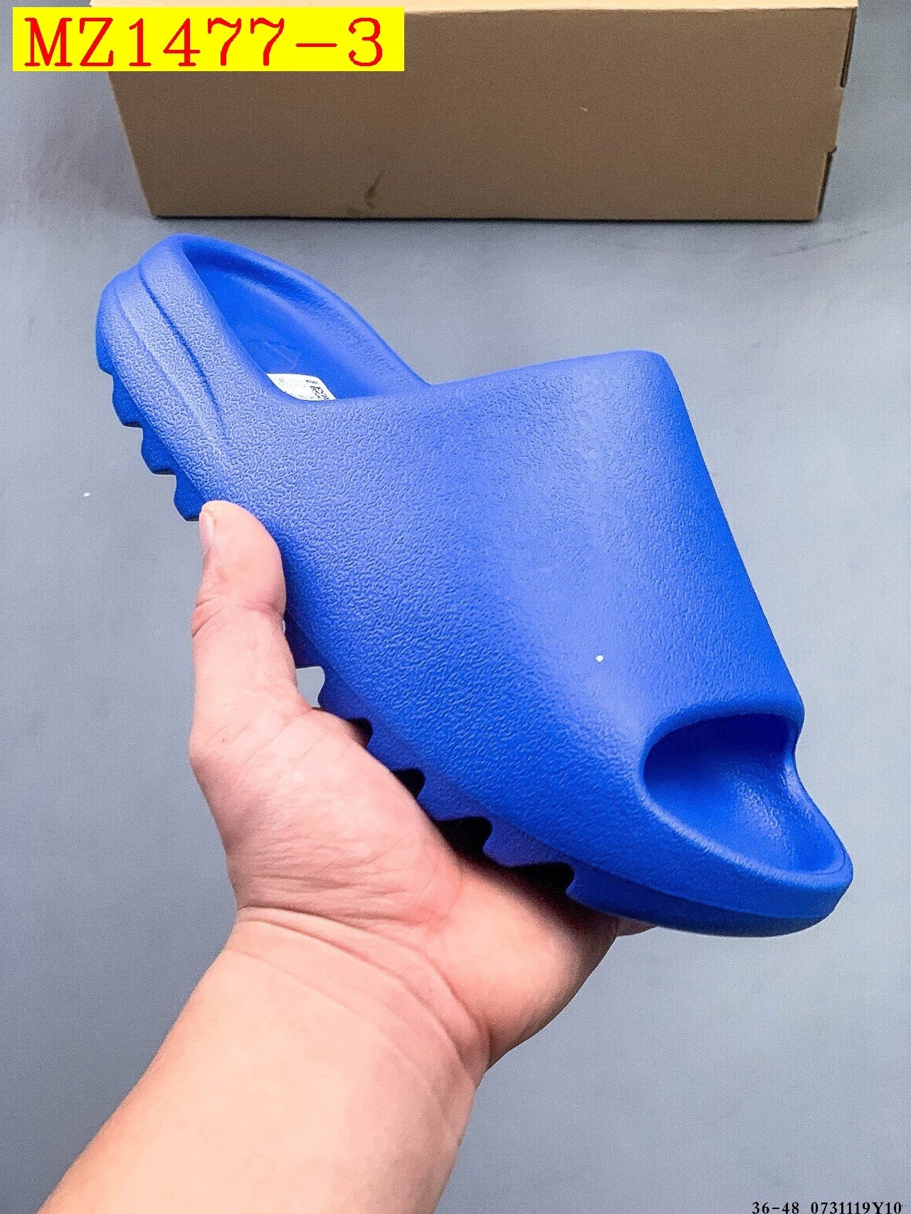 32$ Kanye West x Yeezy Slide size 36-45 half 910030 MZ1477 gallery