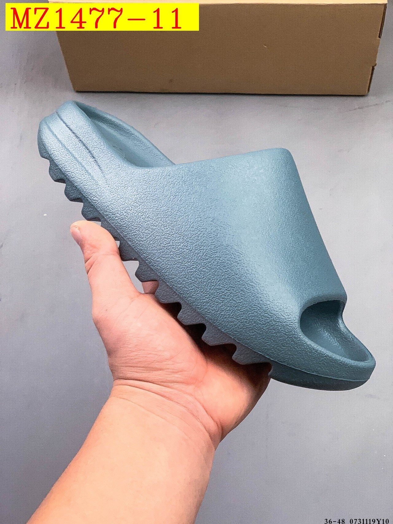 32$ Kanye West x Yeezy Slide size 36-45 half 910030 MZ1477 gallery