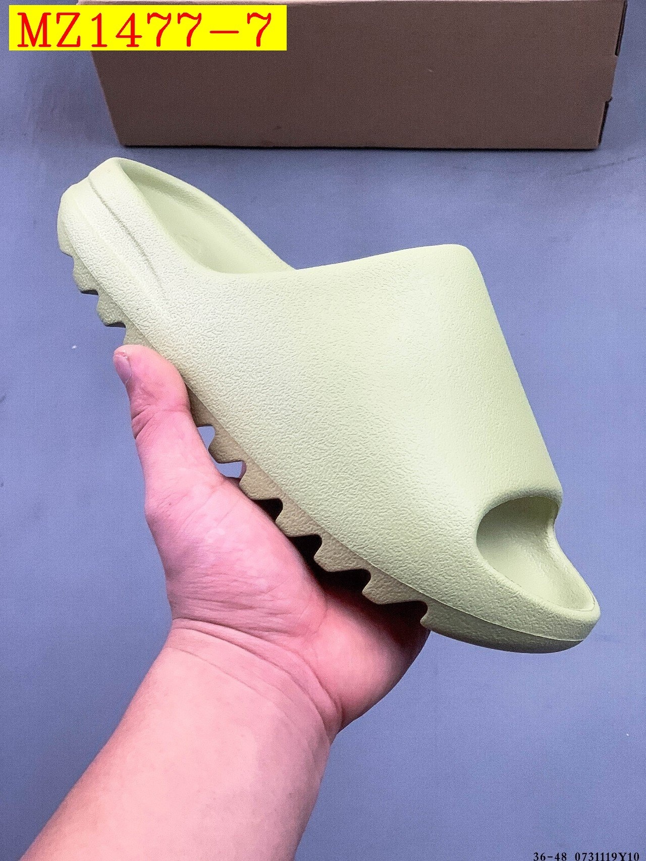 32$ Kanye West x Yeezy Slide size 36-45 half 910030 MZ1477 gallery