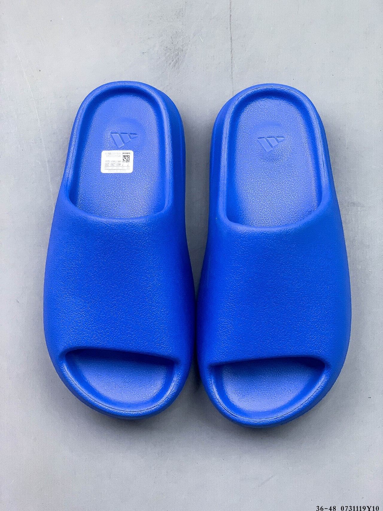 32$ Kanye West x Yeezy Slide size 36-45 half 910030 MZ1477 gallery