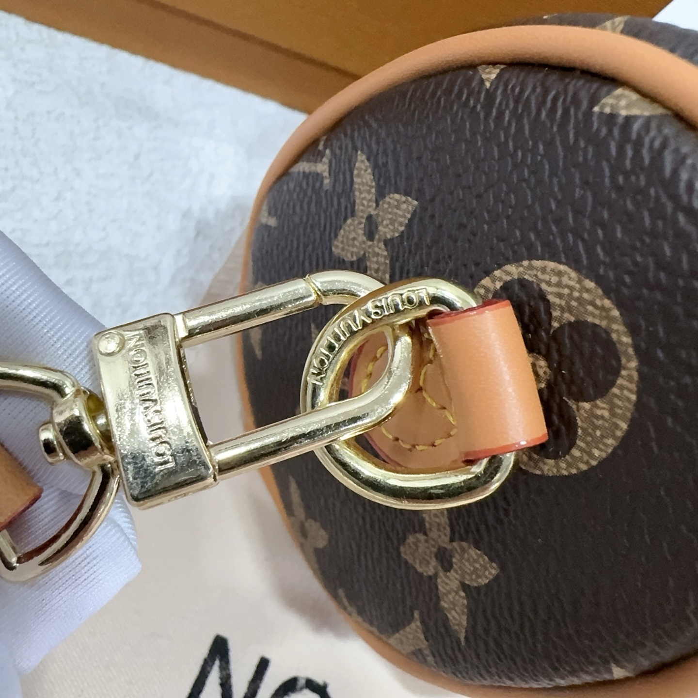 32$ LV Shoulder bag size 17x11x9cm 1926 BYA949 gallery