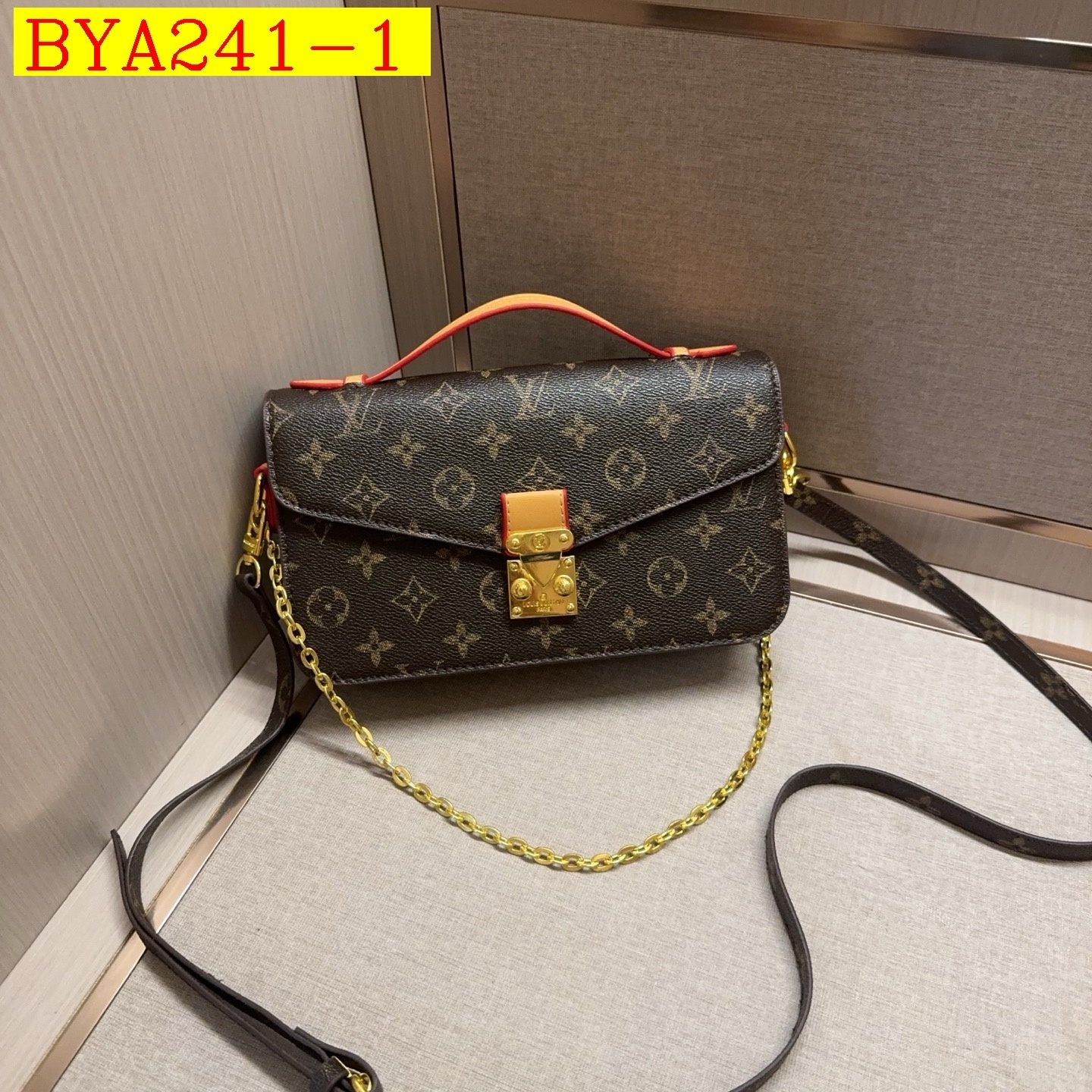32$ LV Shoulder bag size 23x14x7cm 9970 BYA241 gallery
