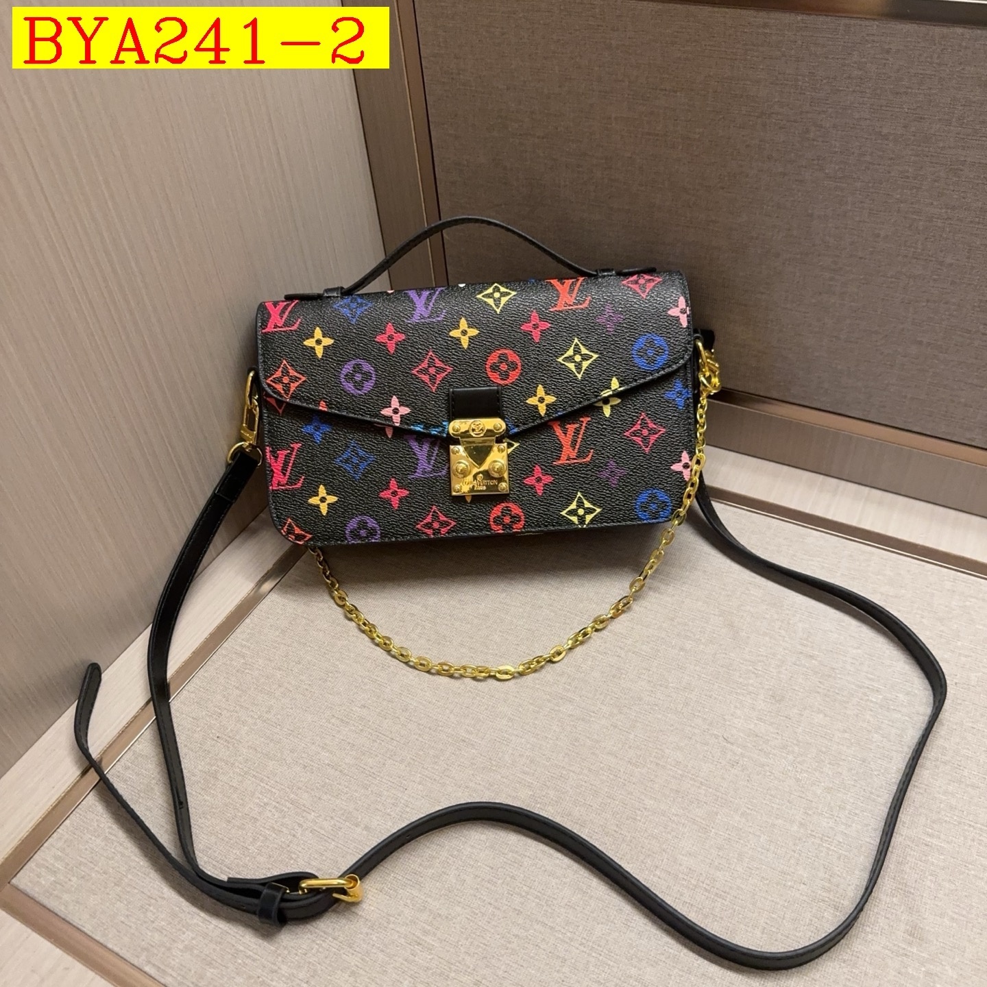 32$ LV Shoulder bag size 23x14x7cm 9970 BYA241 gallery